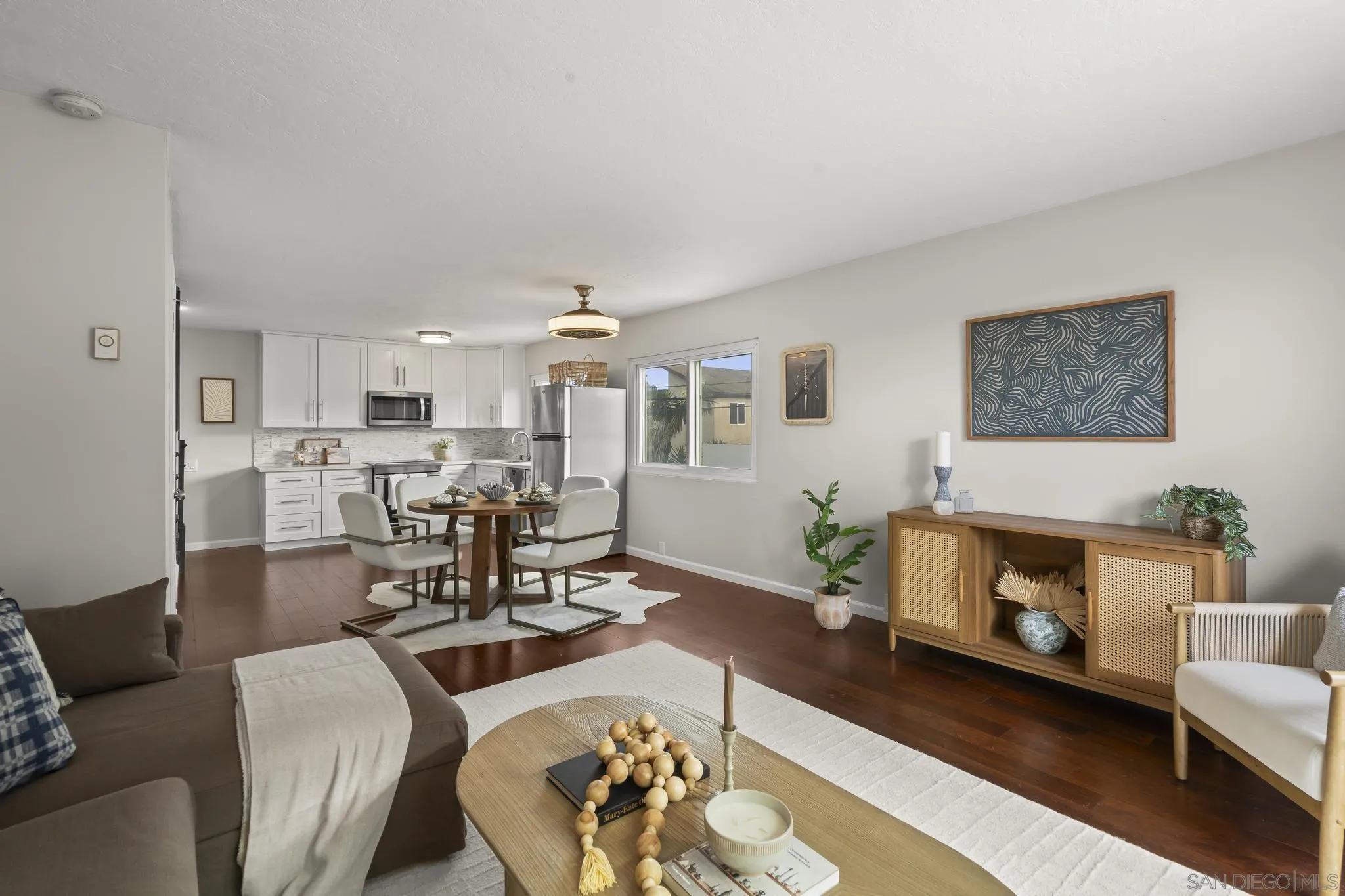 4477 Mentone St #211, San Diego CA 92107