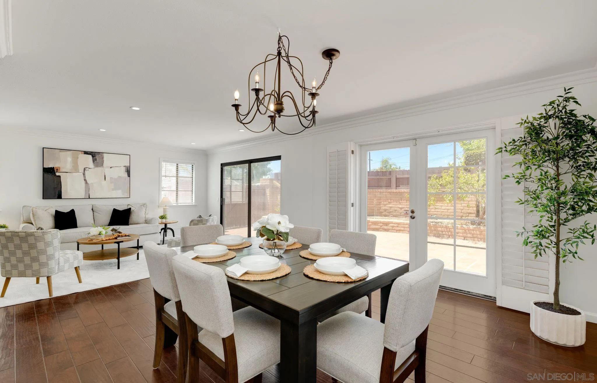https://cdn.realtyfeed.com/cdn/127/260016551/f78a647219fedcaca7a9663755763f41.webp