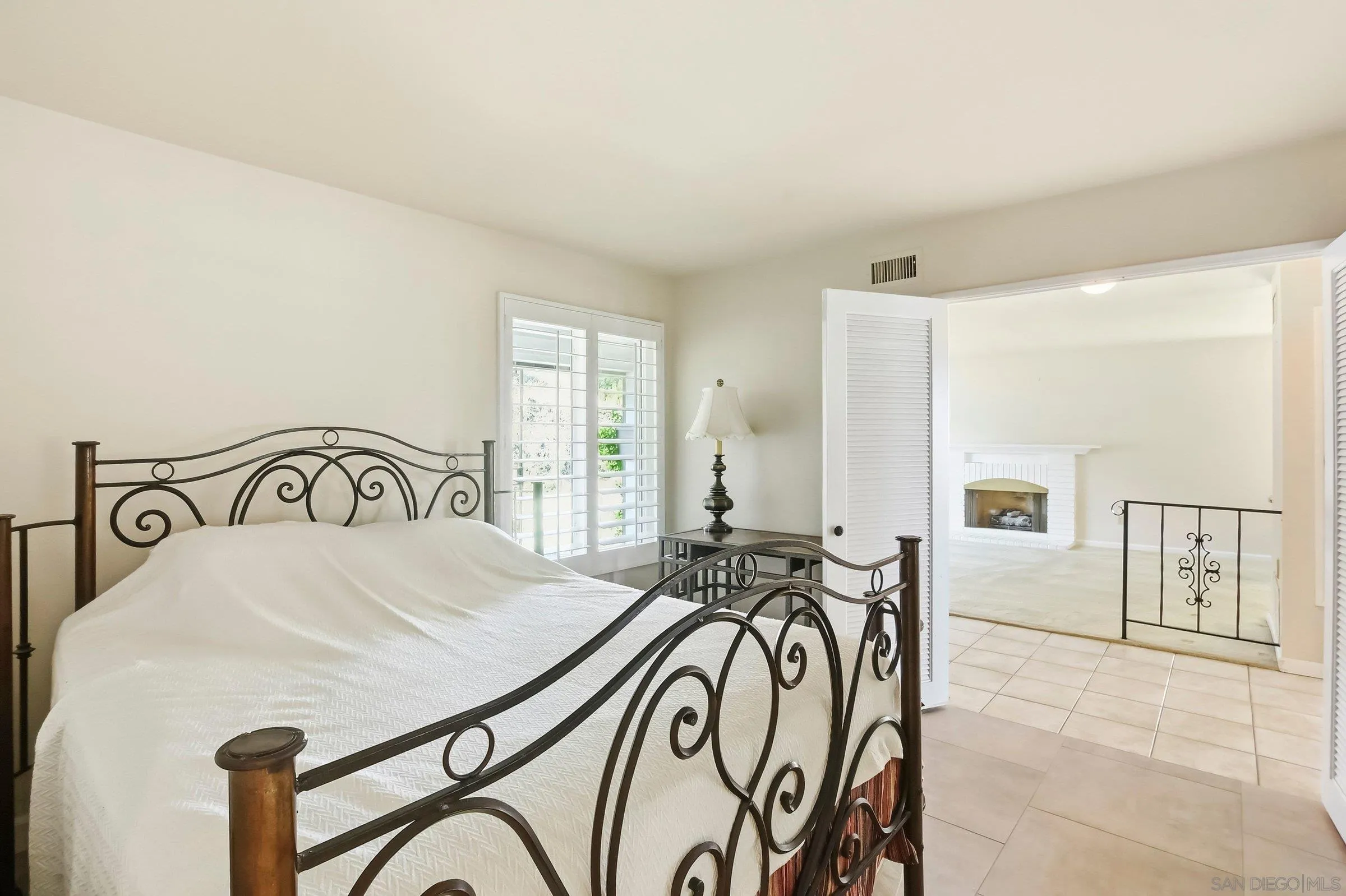 https://cdn.realtyfeed.com/cdn/127/260016552/7ffc78ed3e700440eaa5e878fb3a5767.webp
