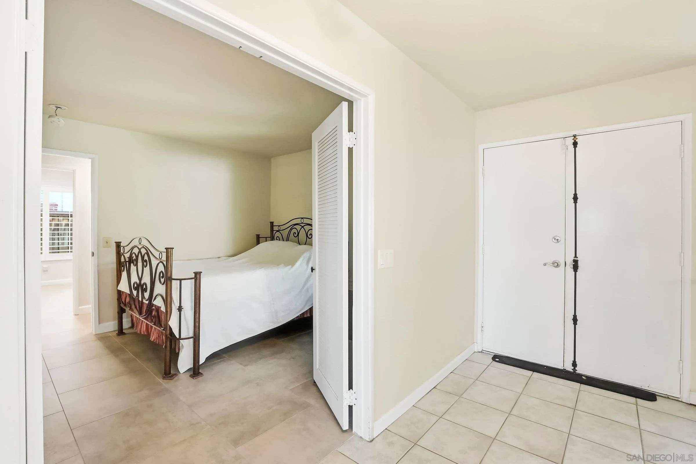 https://cdn.realtyfeed.com/cdn/127/260016552/e36e48c5f9aa50a132b9b816a6d13316.webp