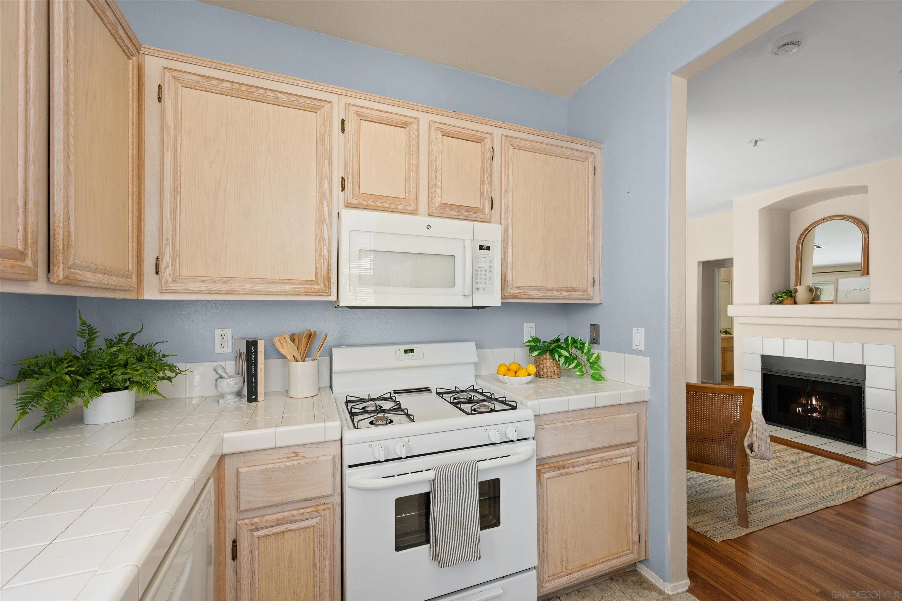 Photo #17: 260016557 Listing: Photo #17