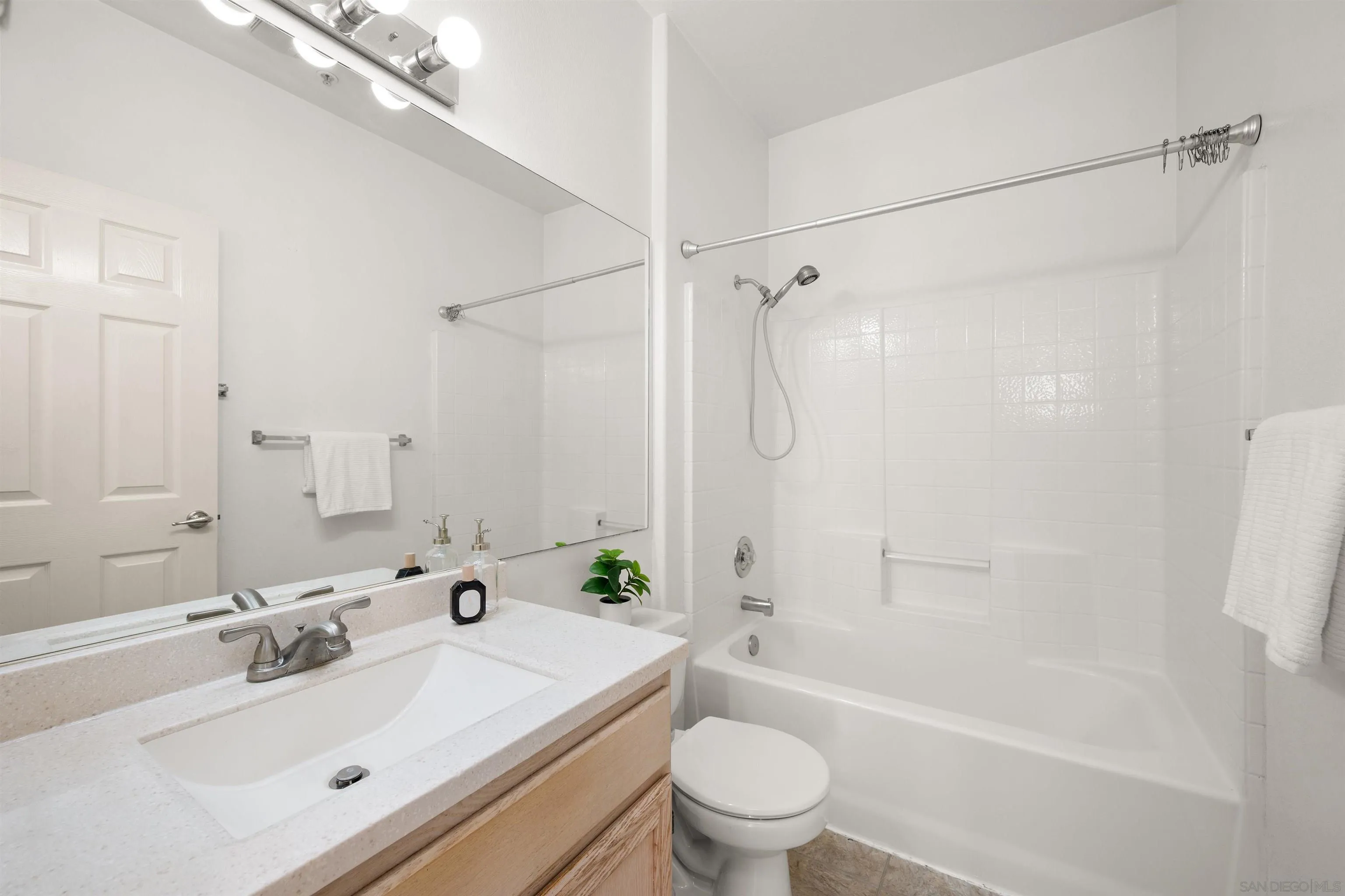 Photo #31: 260016557 Listing: Photo #31