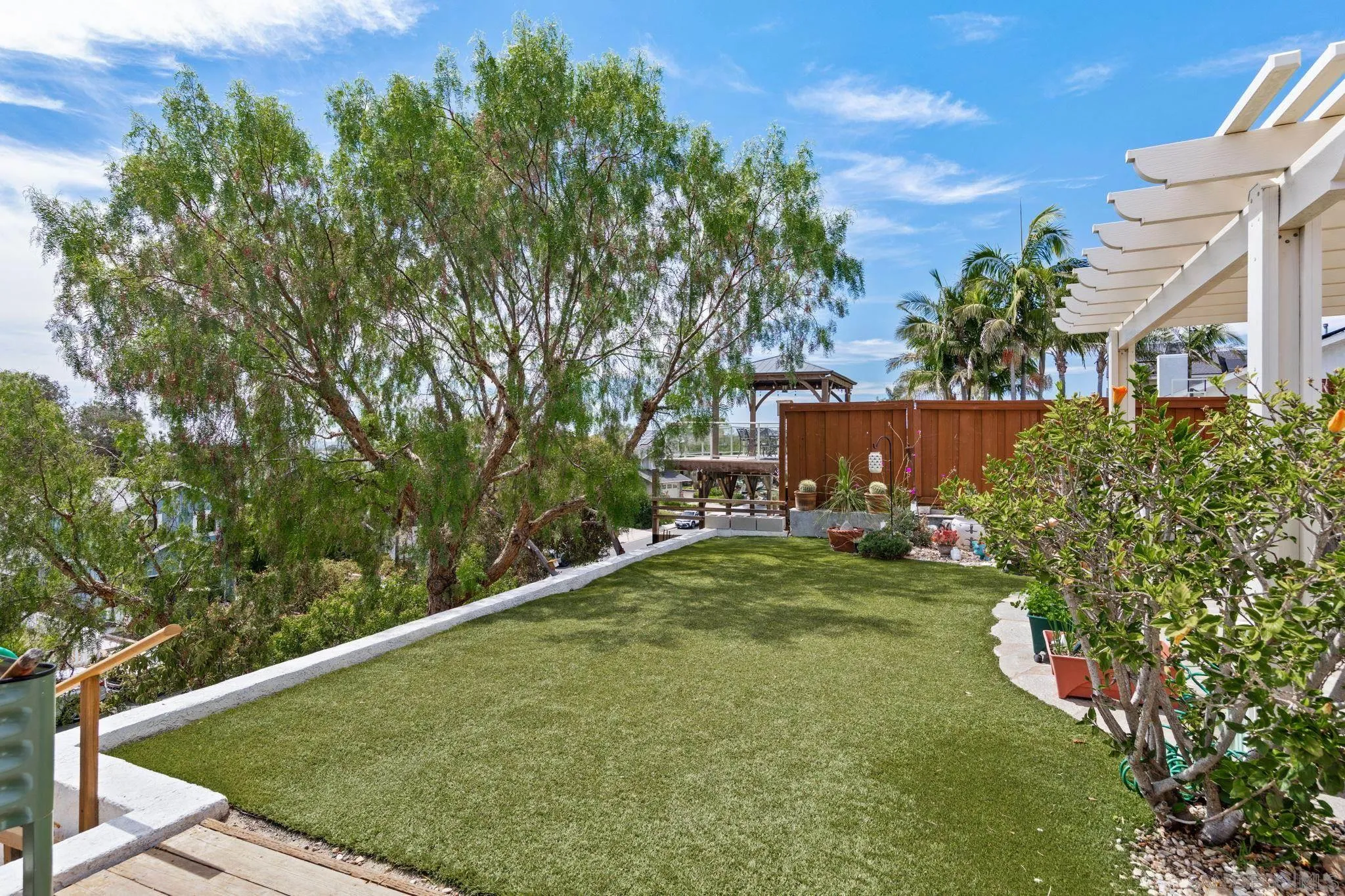 https://cdn.realtyfeed.com/cdn/127/260016562/6b536959d1d21cb51a0bee6a4356792b.webp