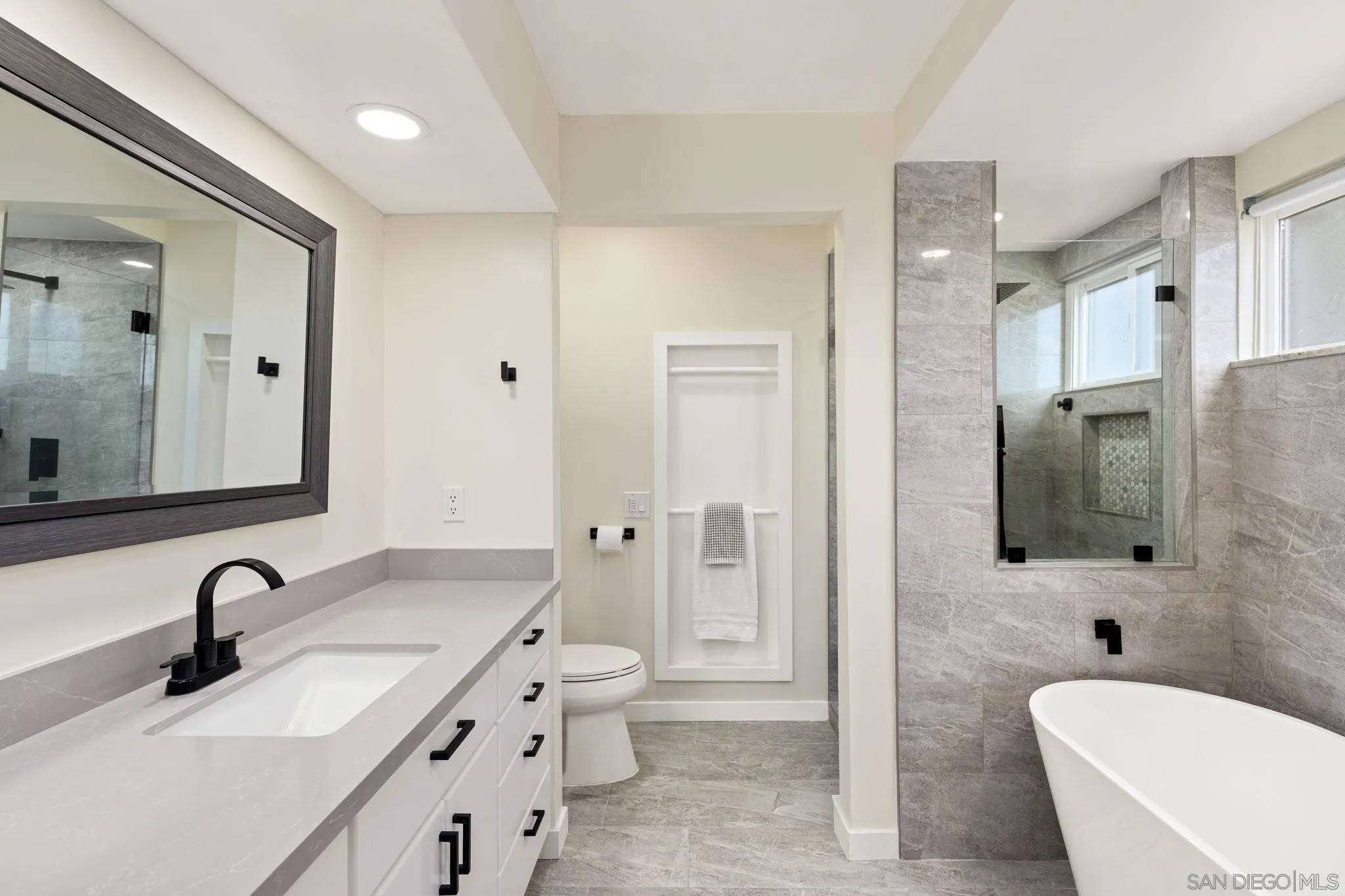 https://cdn.realtyfeed.com/cdn/127/260016562/79029c280ae8a6db74d7f4138b87f0f4.webp