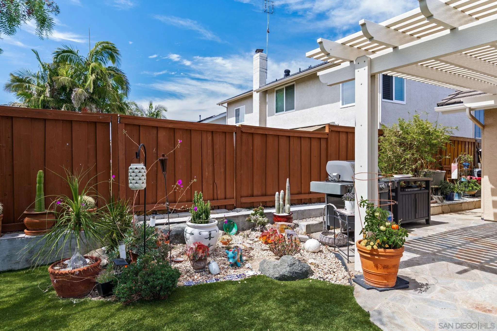 https://cdn.realtyfeed.com/cdn/127/260016562/e596dd751be34d46dea50fcde6ff0e1f.webp