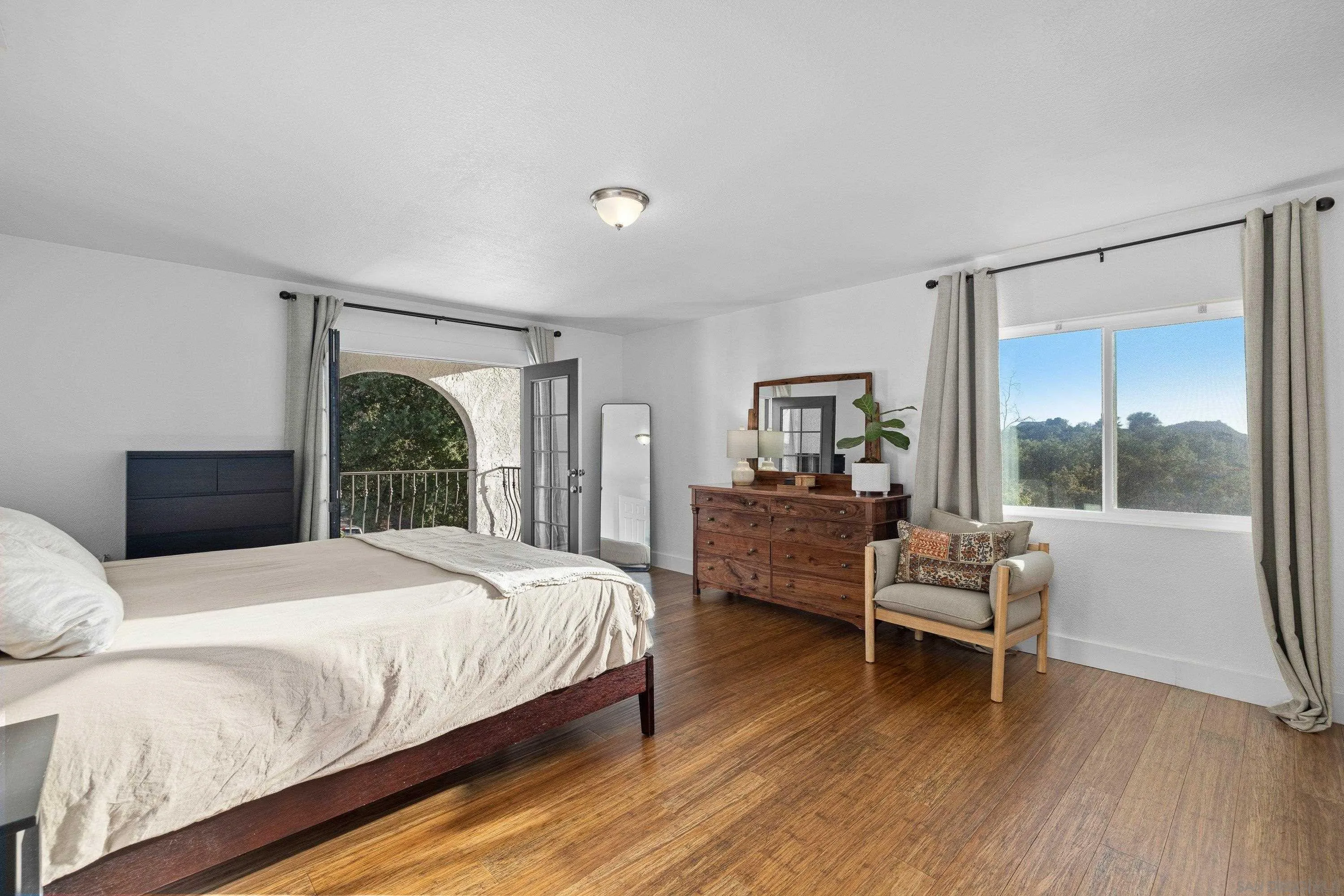 https://cdn.realtyfeed.com/cdn/127/260016569/3392060dd3be2a9e56c1b5882c7ad765.webp