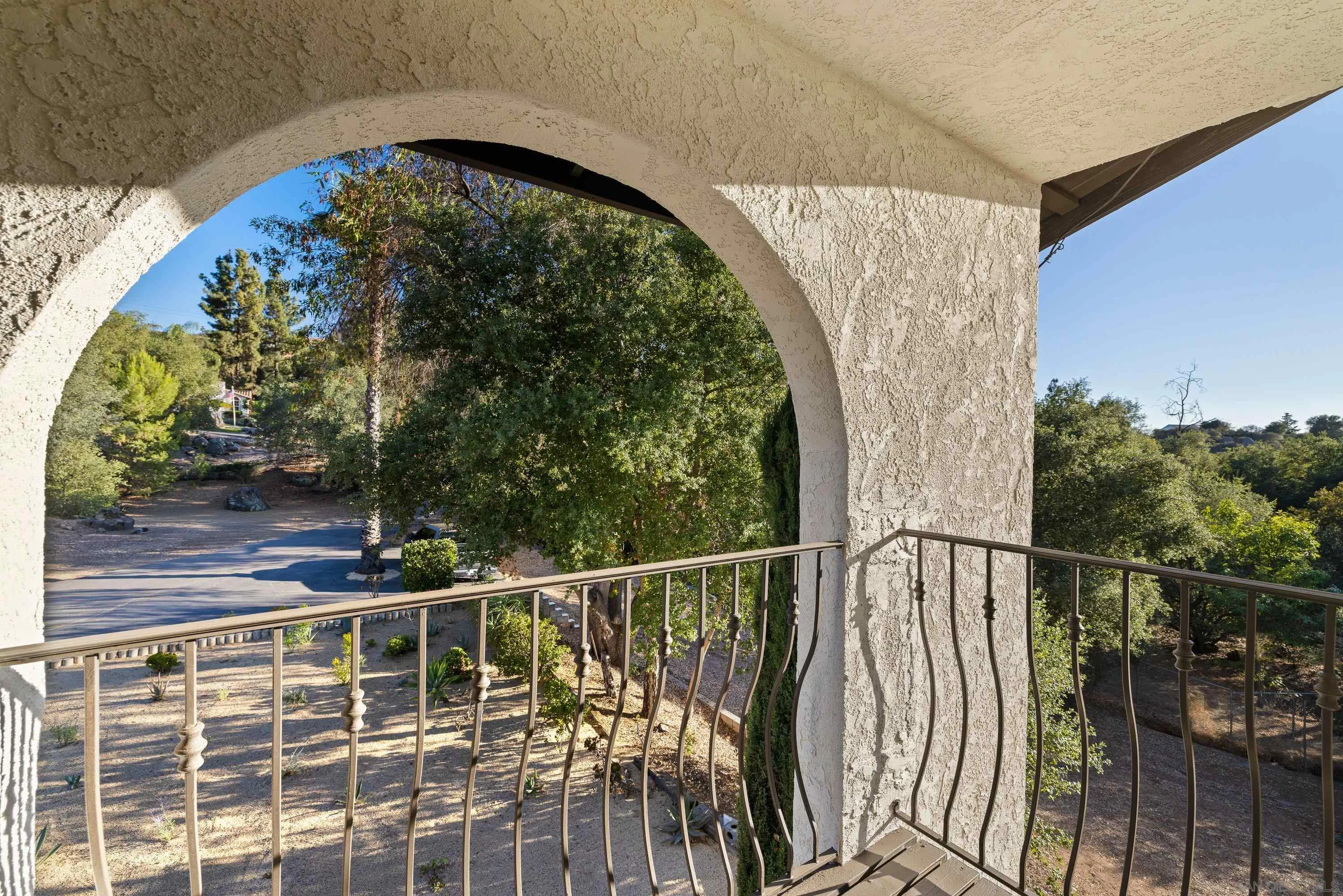 https://cdn.realtyfeed.com/cdn/127/260016569/48ca0fc5812c66fc31e5af61e206567f.webp
