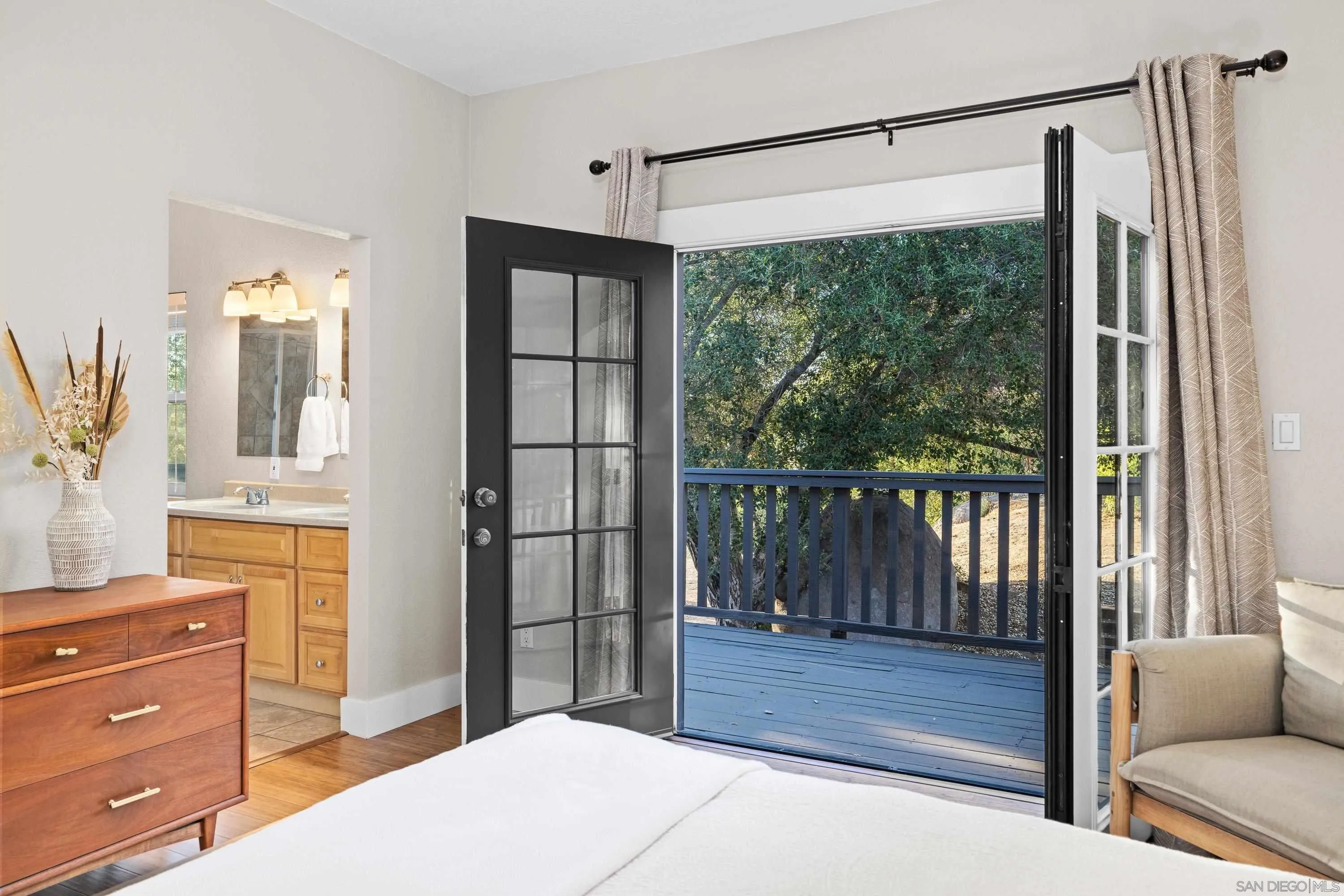 https://cdn.realtyfeed.com/cdn/127/260016569/7ef767051a8b8091b3ec728ce50b2231.webp