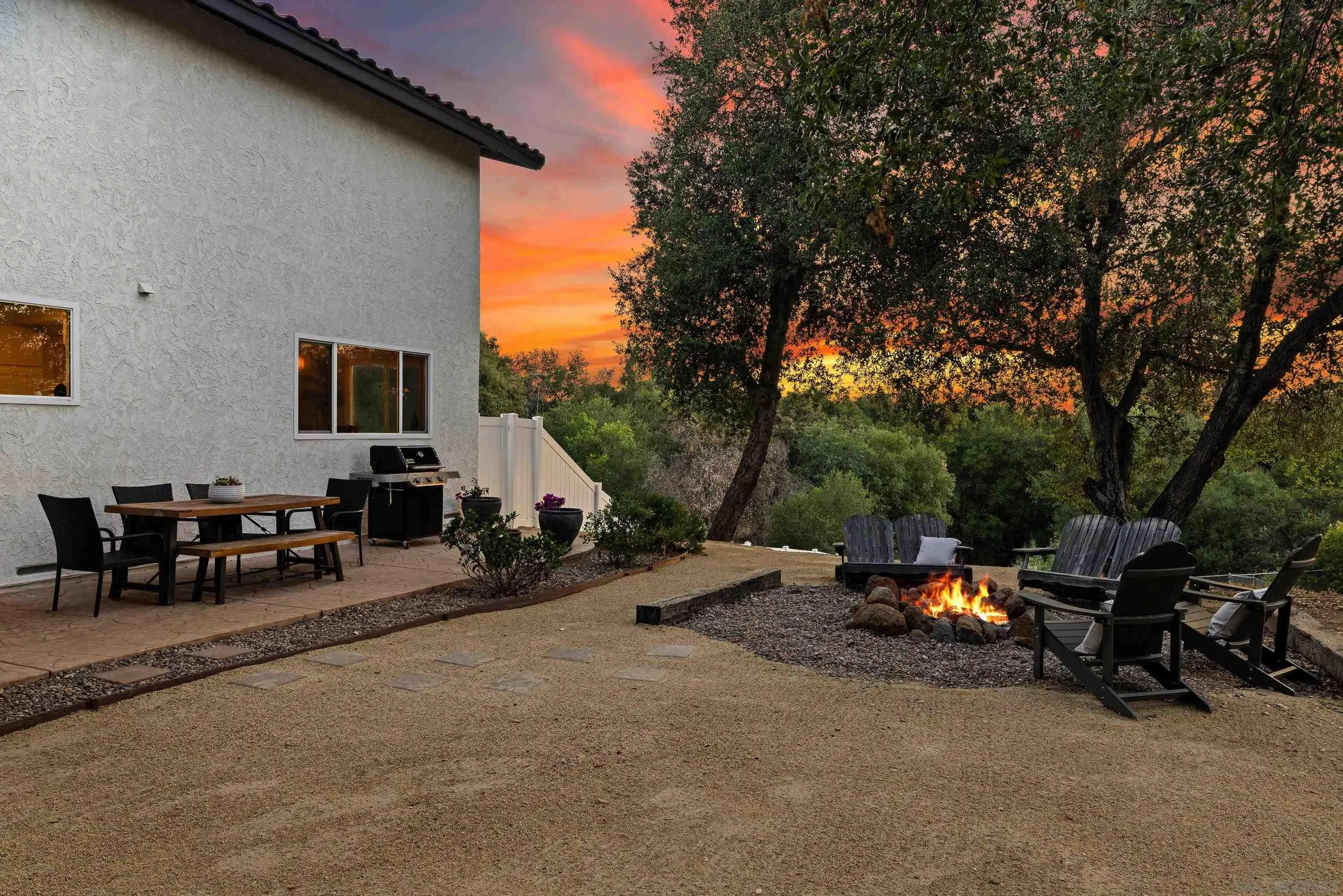 https://cdn.realtyfeed.com/cdn/127/260016569/845d45c08de8b735cfcdcf8bce27066f.webp