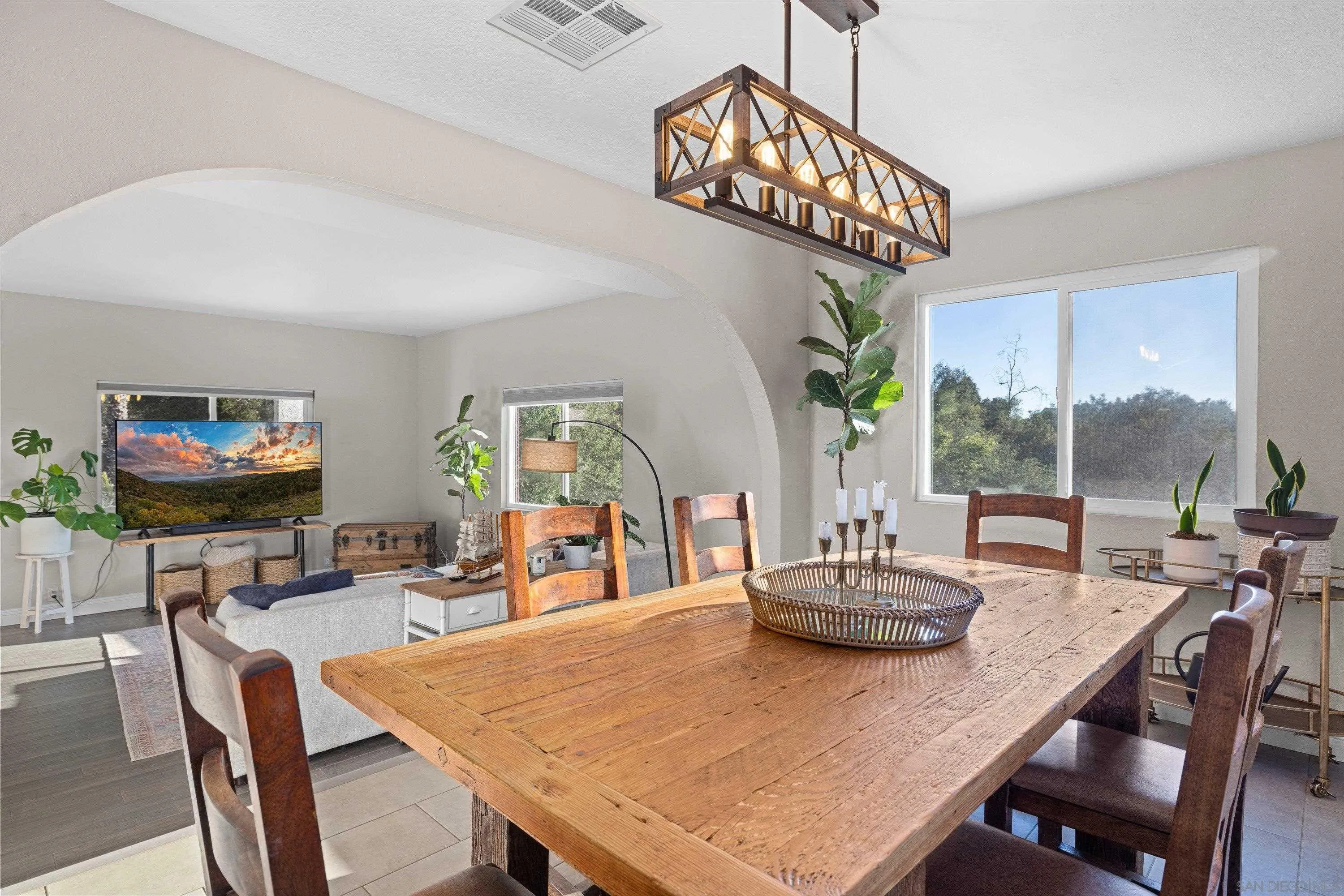 https://cdn.realtyfeed.com/cdn/127/260016569/91fc76bec506dba2830926d9d6bdeaa3.webp