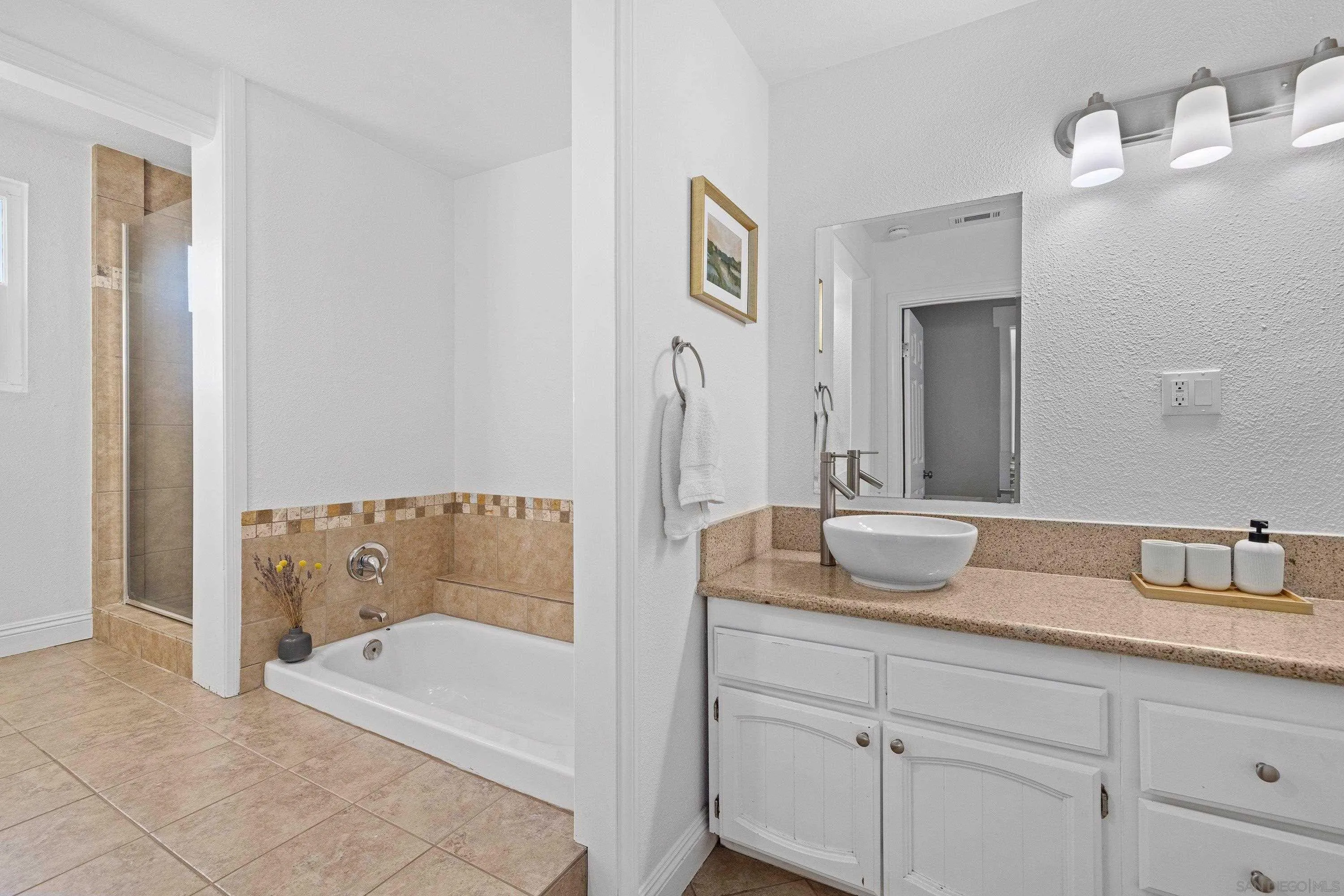 https://cdn.realtyfeed.com/cdn/127/260016569/aa8a60ff389841bdf117d8e19d931a3a.webp