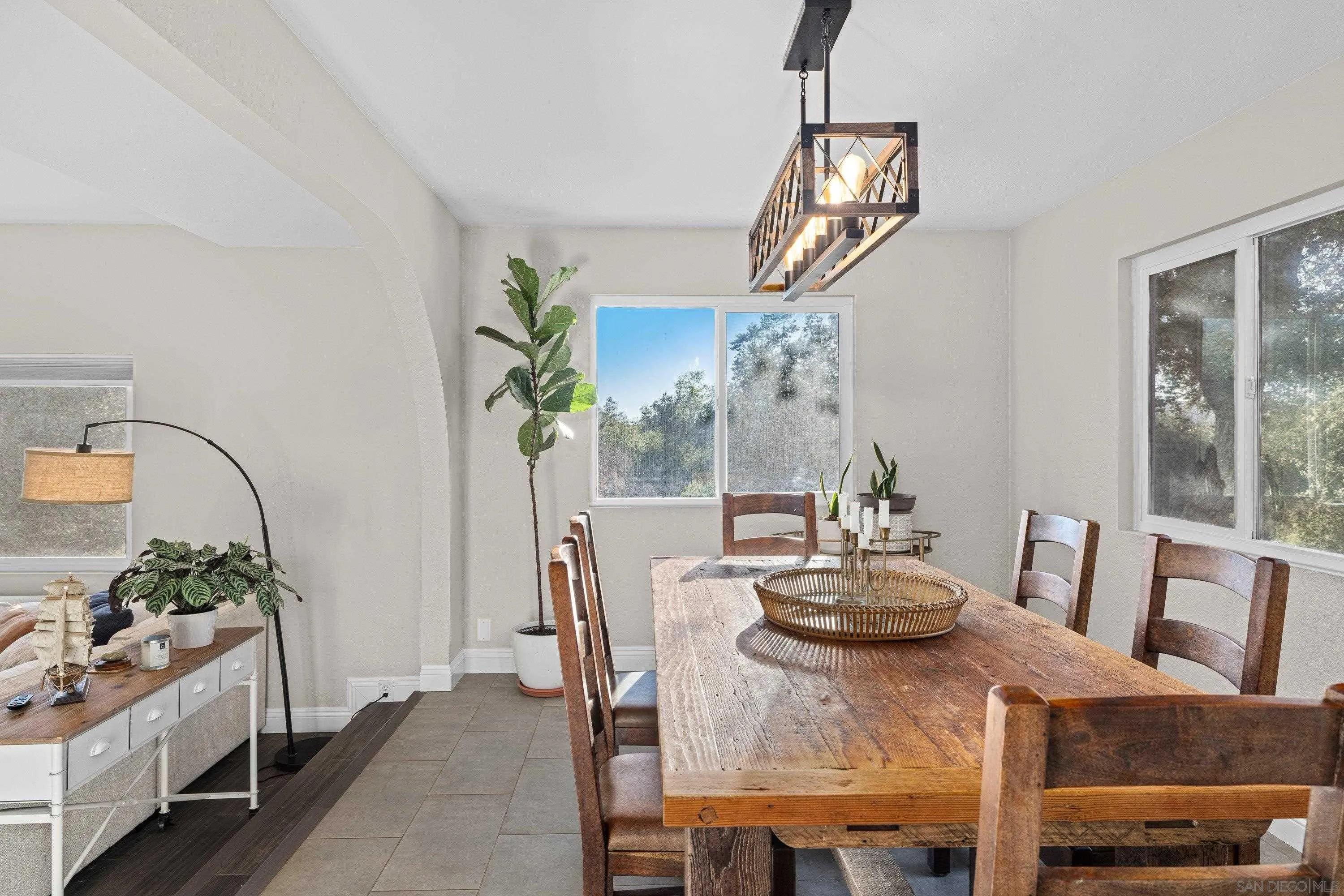 https://cdn.realtyfeed.com/cdn/127/260016569/ccf1357b288cefcdd77a460ad2c89c83.webp