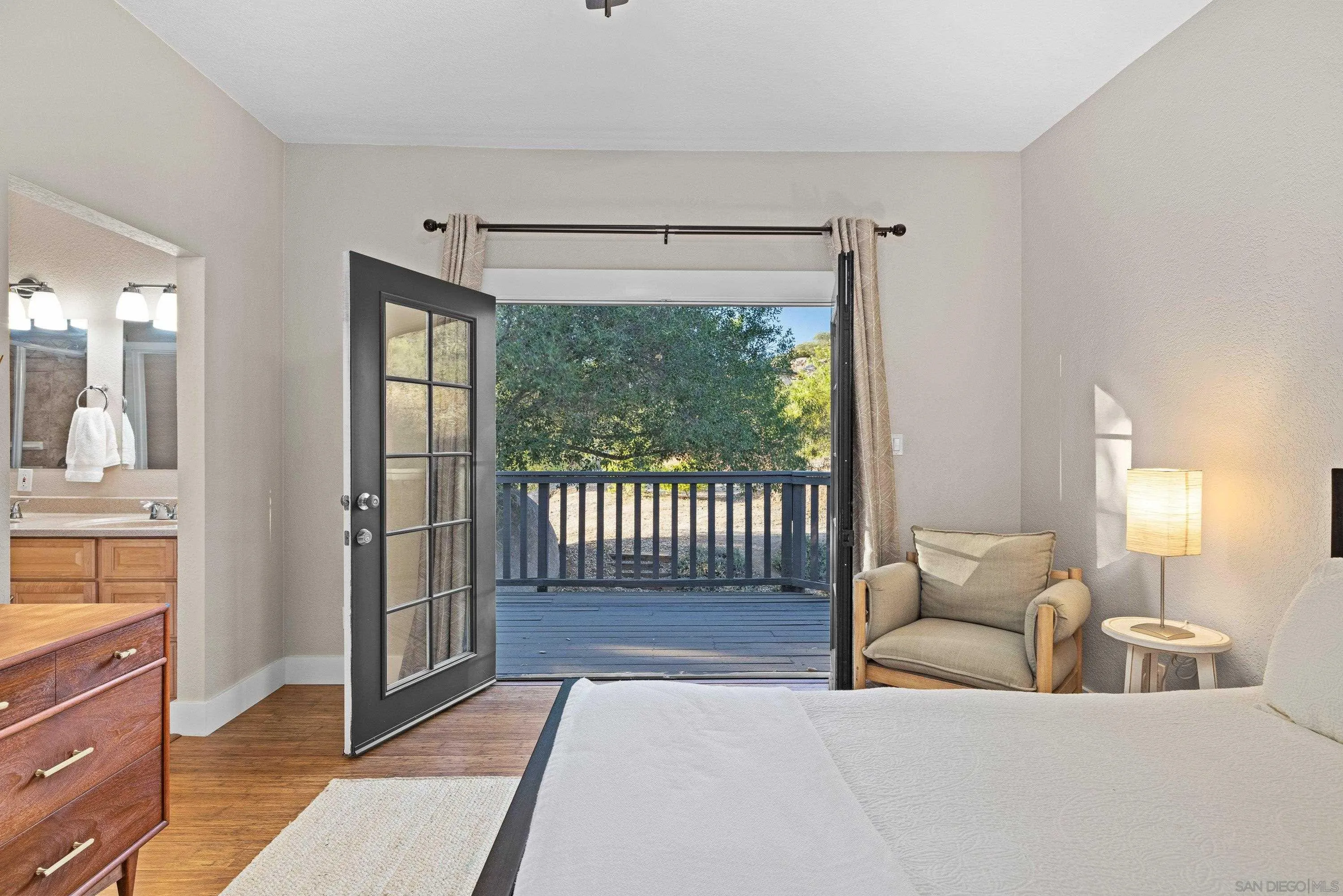 https://cdn.realtyfeed.com/cdn/127/260016569/d4b7b456f026a0e55b85b534ef090b85.webp