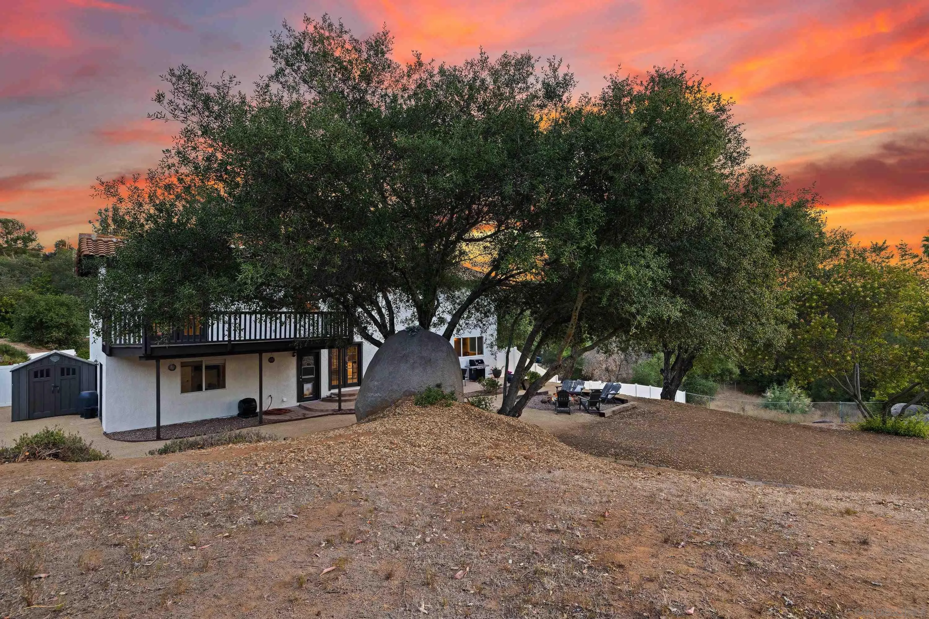 https://cdn.realtyfeed.com/cdn/127/260016569/ec9a99a895767ccf85ee97f7f991ea7c.webp