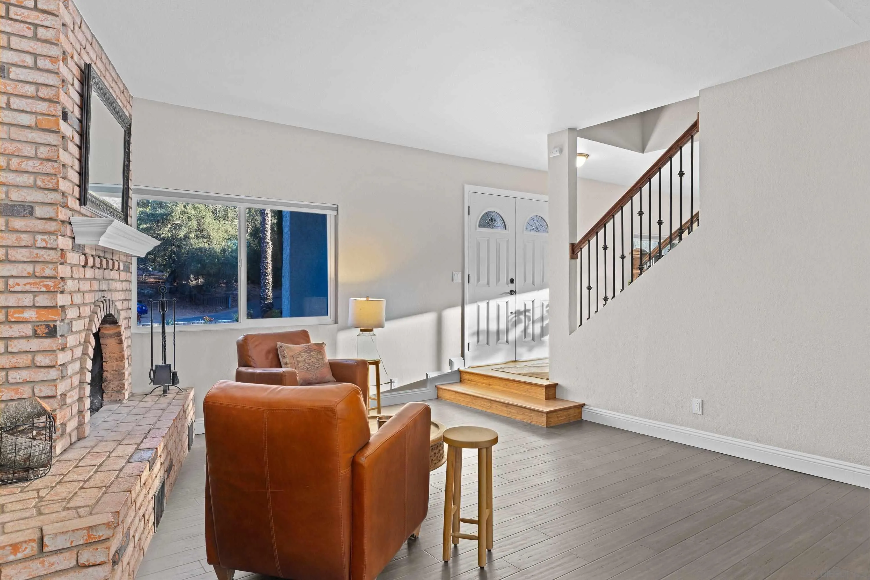 https://cdn.realtyfeed.com/cdn/127/260016569/eef91decba5e1842c0f10df05b4c68df.webp