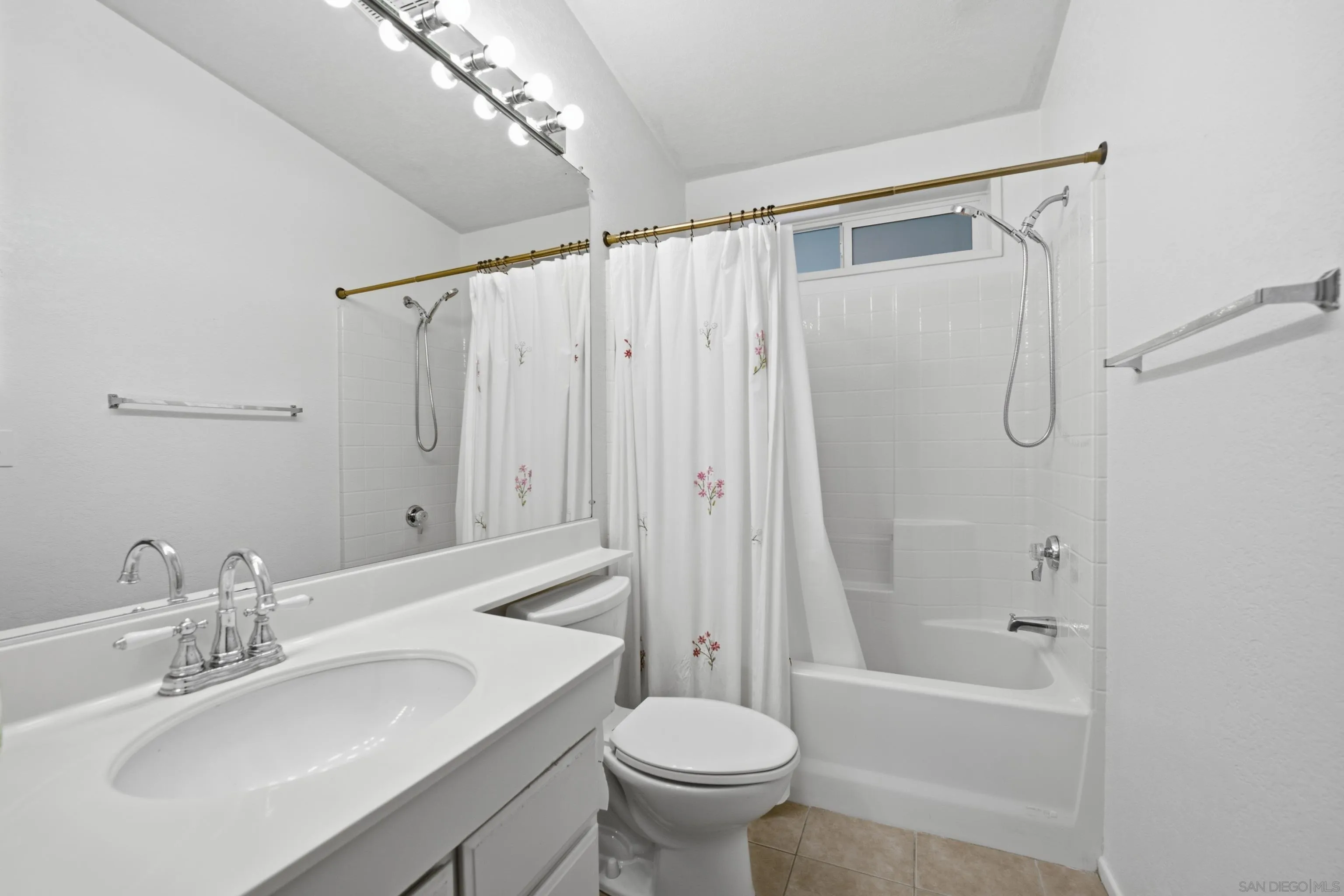 https://cdn.realtyfeed.com/cdn/127/260016576/6e87abc4891d695f2b79caefaab0cd2a.webp