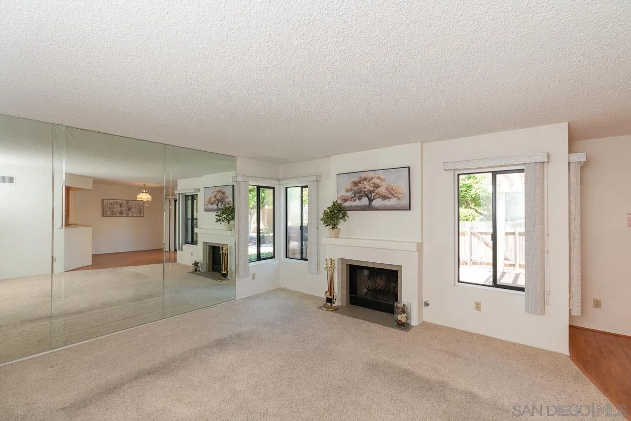 Photo #8: 260016577 Listing: Photo #8