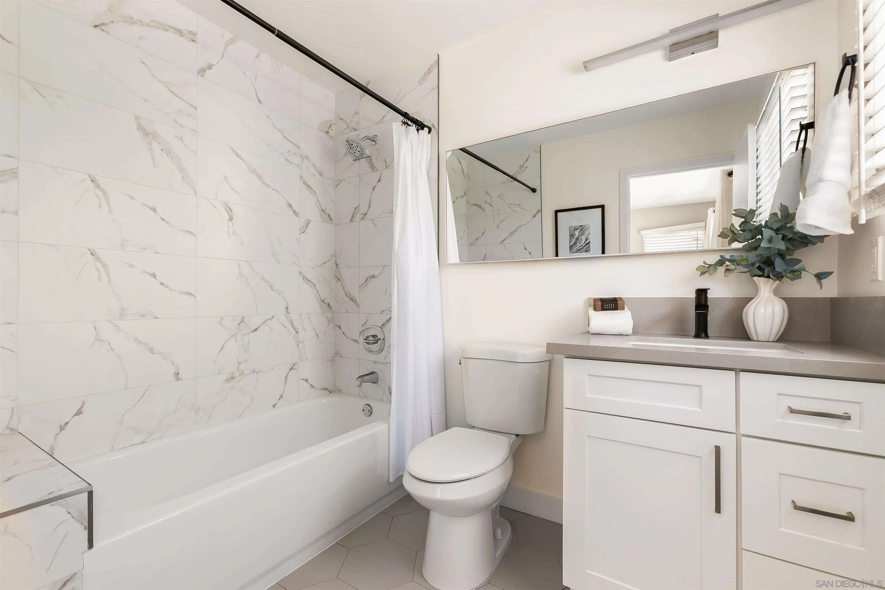 https://cdn.realtyfeed.com/cdn/127/260016578/8e1e0ef3291752e42e0c8db22954c6af.webp