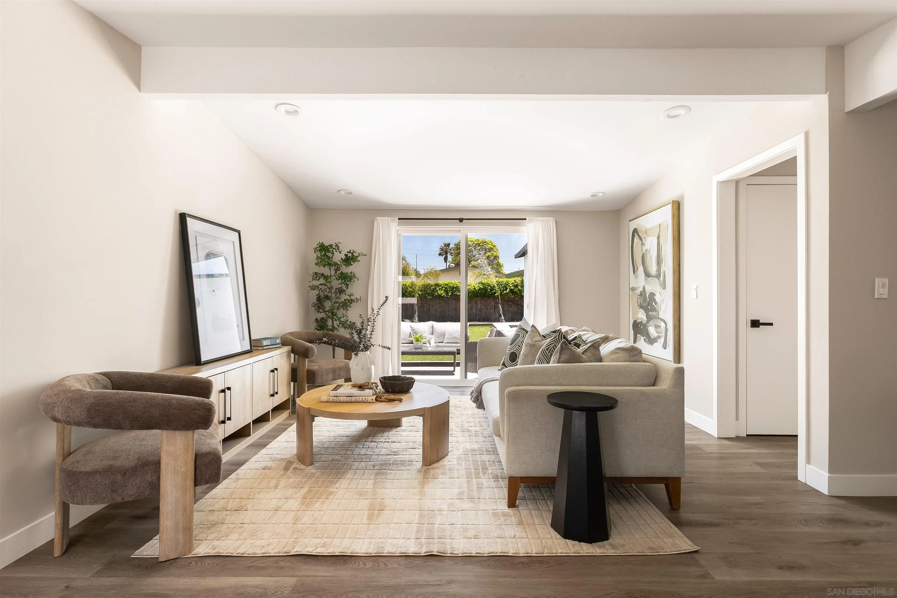 https://cdn.realtyfeed.com/cdn/127/260016578/afcf2b8a4dbeb9ccc65fce093d03a7f0.webp