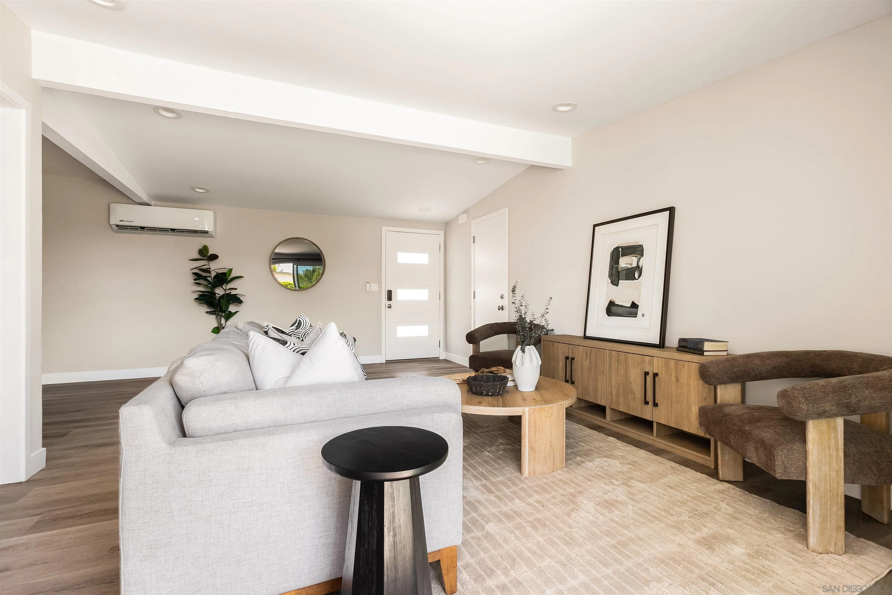 https://cdn.realtyfeed.com/cdn/127/260016578/c0f939fd23968f9c331a1f7ecd03a6ce.webp