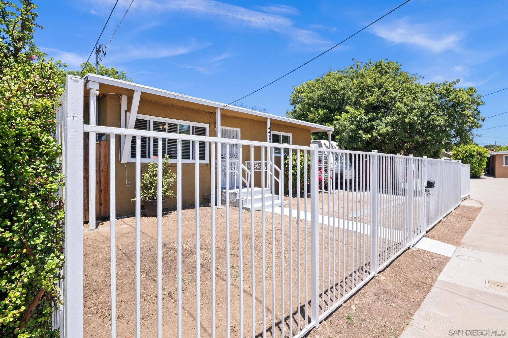 https://cdn.realtyfeed.com/cdn/127/260016579/88d25e5ec24b620cf33cb044b28d16bd.webp