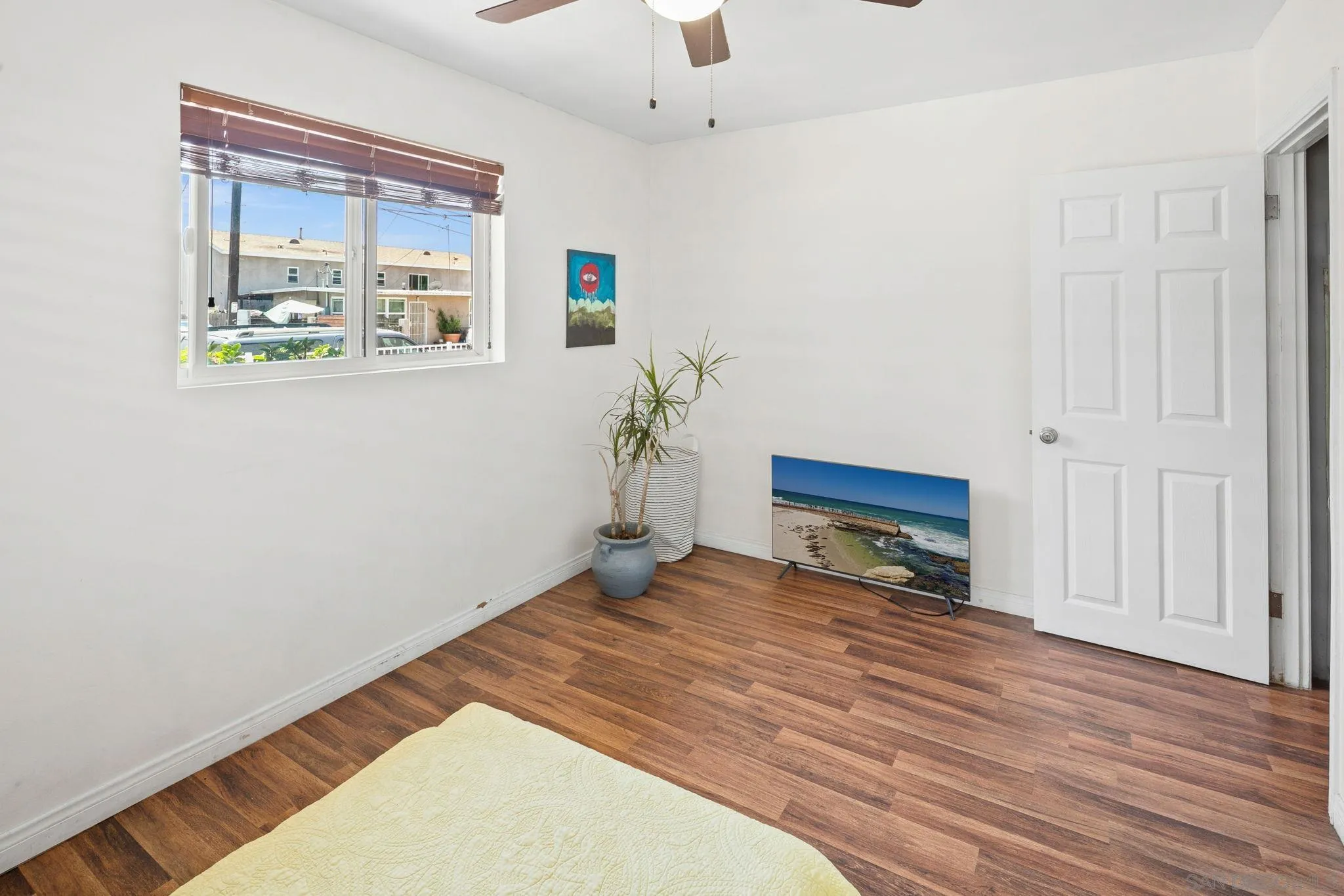 https://cdn.realtyfeed.com/cdn/127/260016579/8ac73758825ee9ccdee3a005ef37de8c.webp