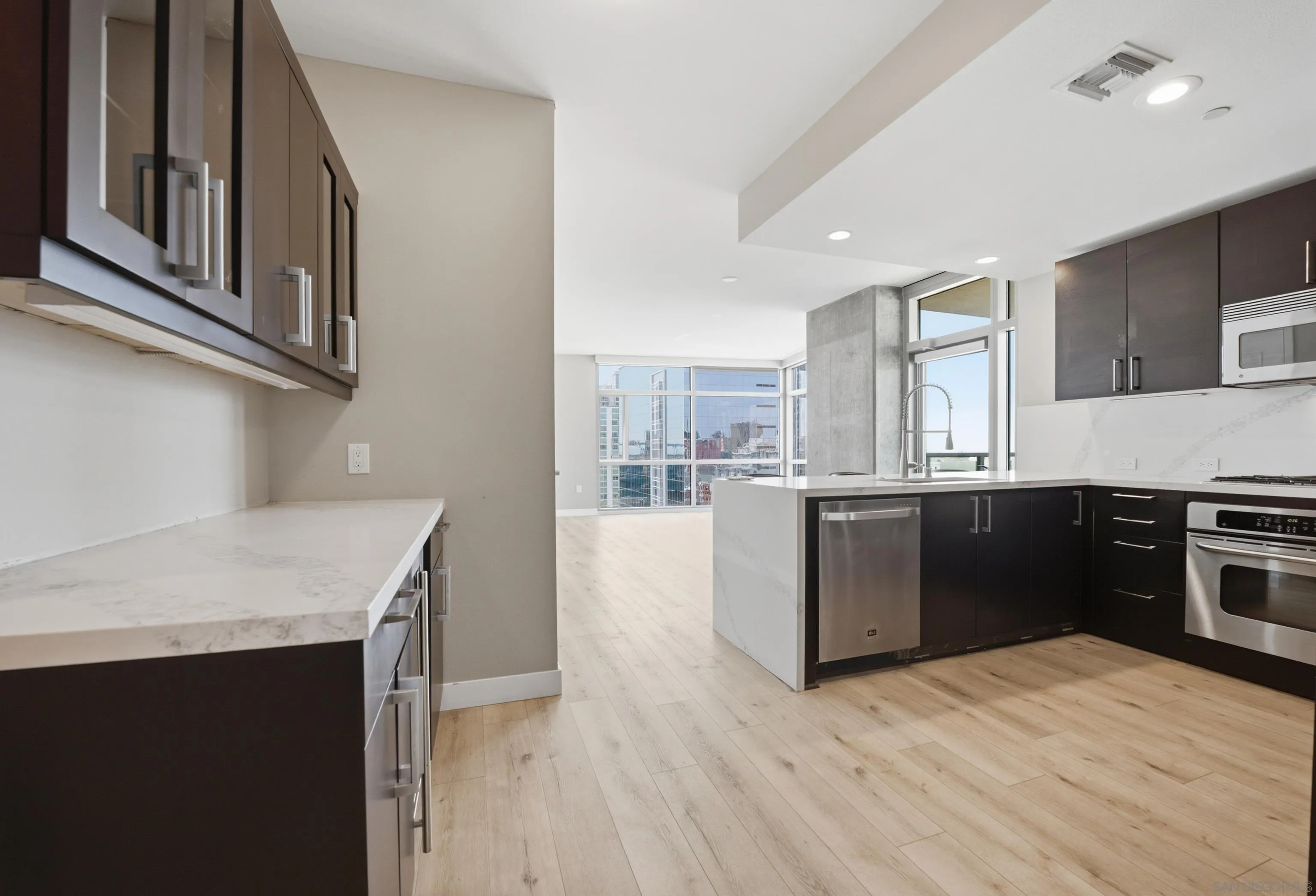 Photo #7: 260016581 Listing: Photo #7