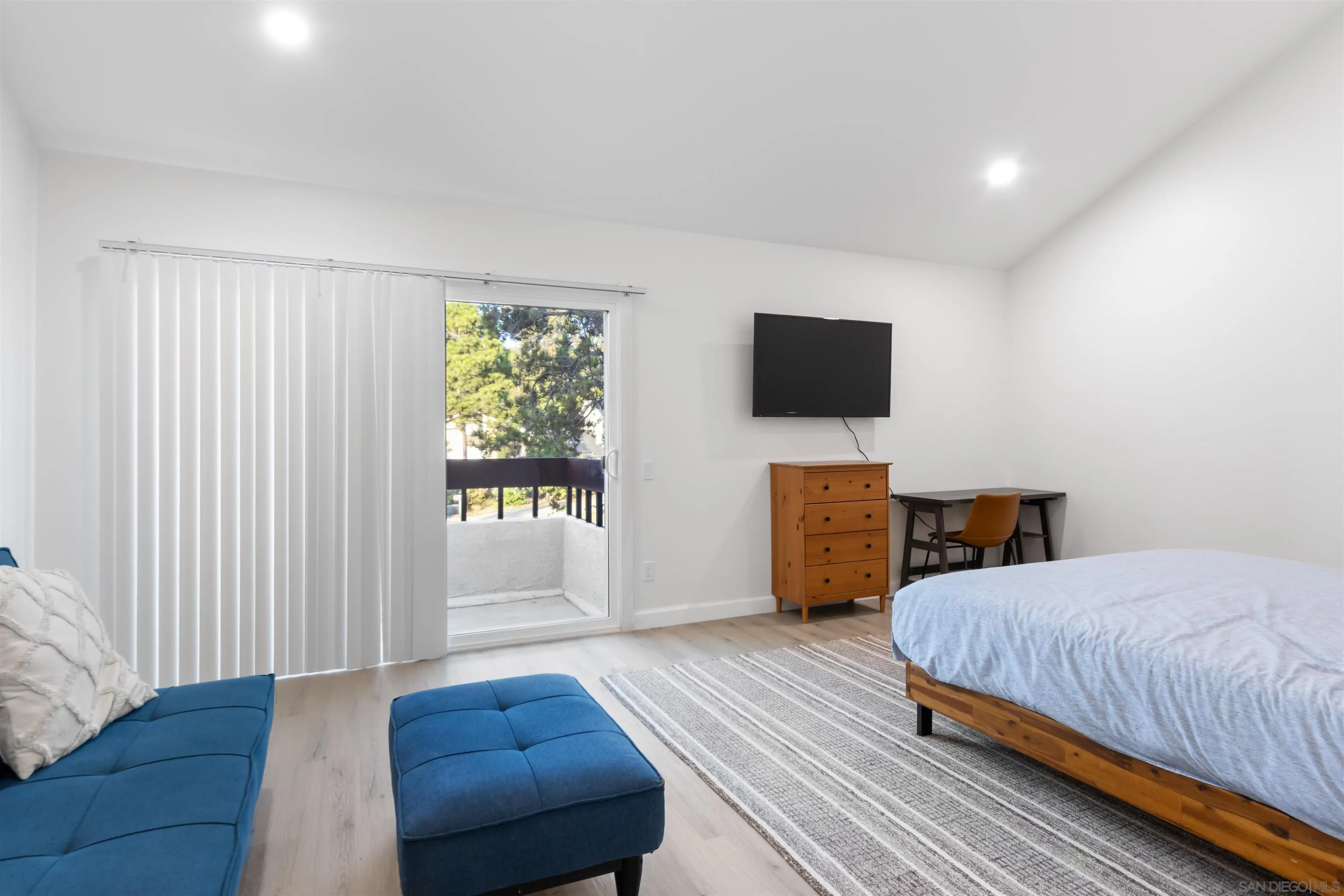 https://cdn.realtyfeed.com/cdn/127/260016584/01e317a7a5205518ec0c3c9938800b83.webp
