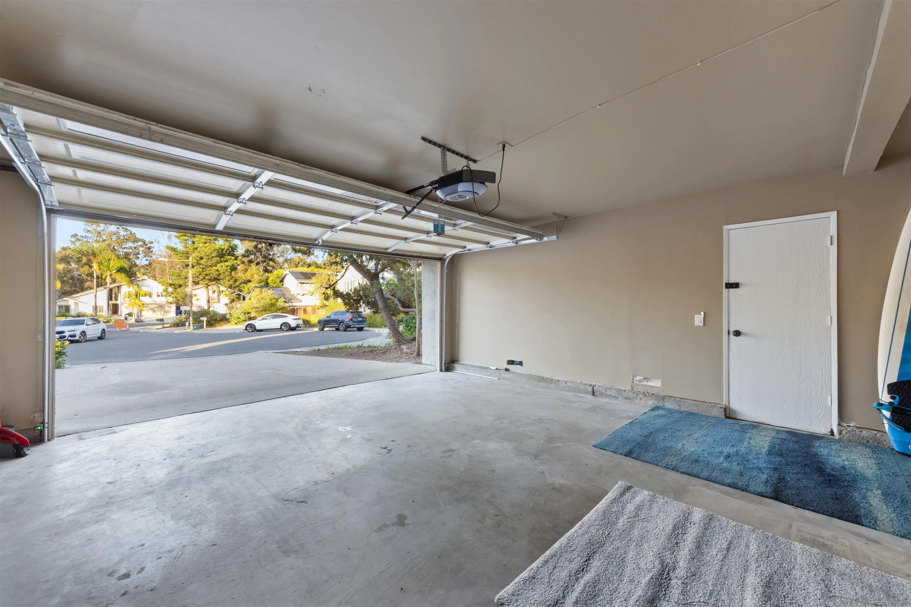 https://cdn.realtyfeed.com/cdn/127/260016584/0b1a5b9cca8cc6adf2afa65b7b20b7f1.webp