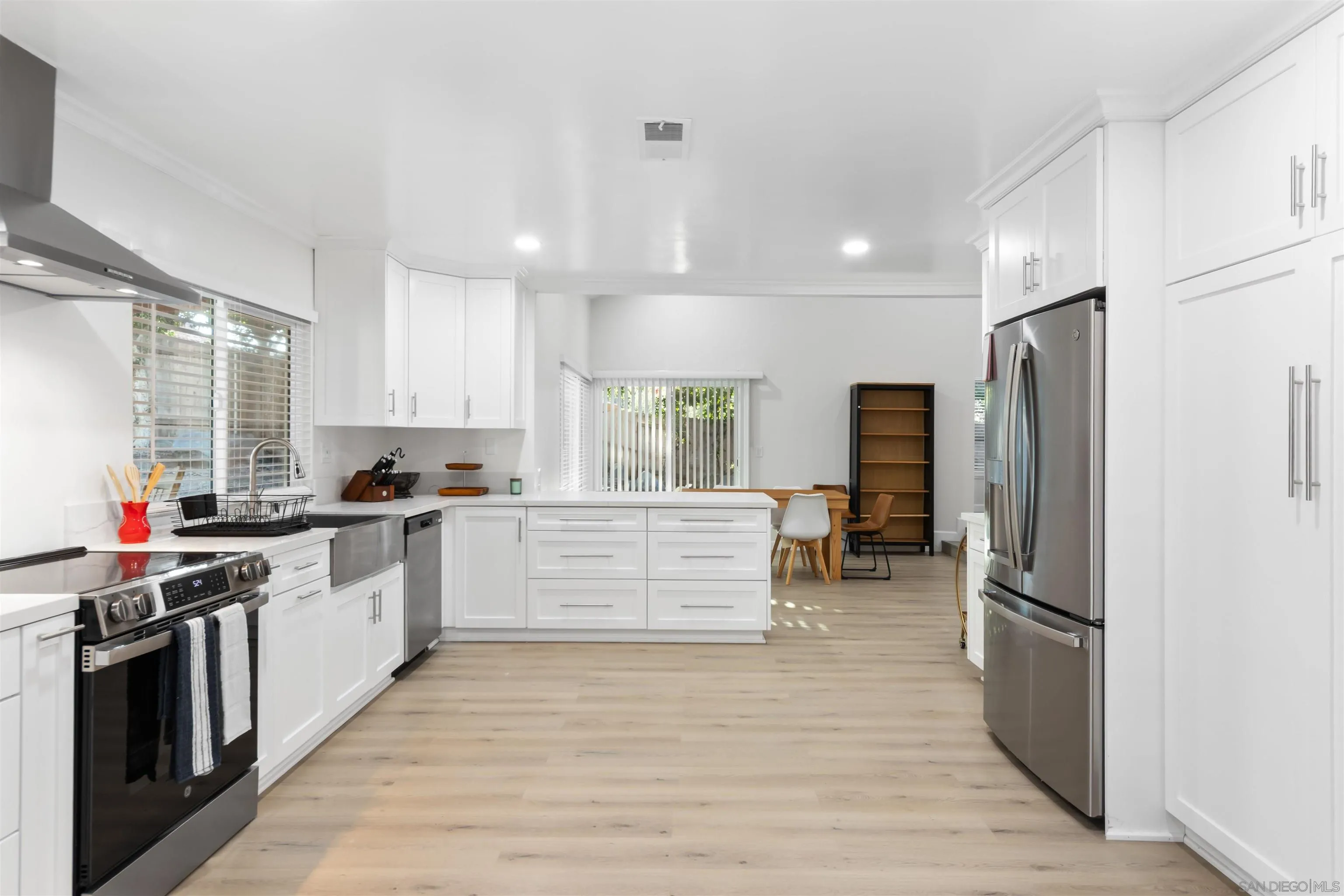 https://cdn.realtyfeed.com/cdn/127/260016584/41cf3511bb6c5a8bb487befae2f8c9be.webp
