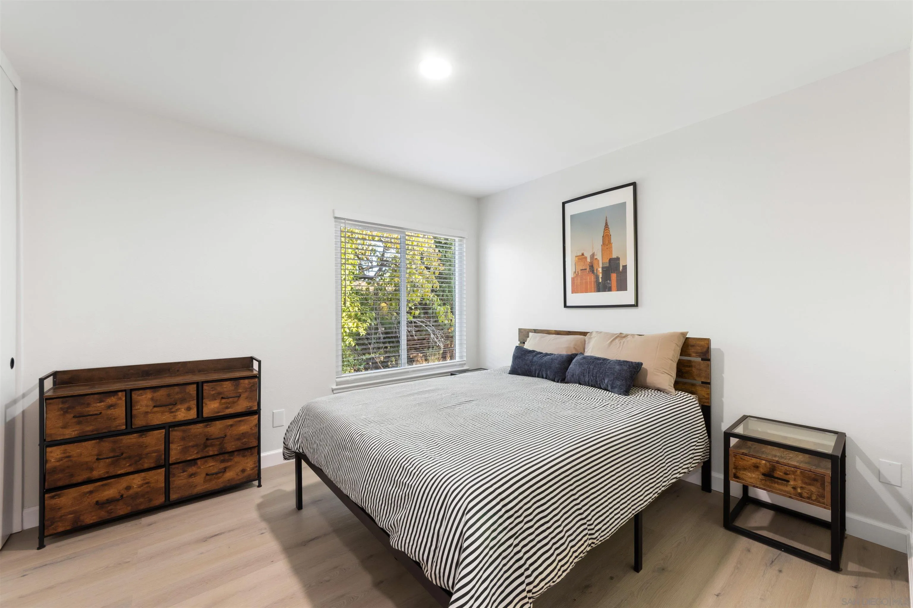 https://cdn.realtyfeed.com/cdn/127/260016584/faa888fe41ab774ffd140b3bd6df208f.webp