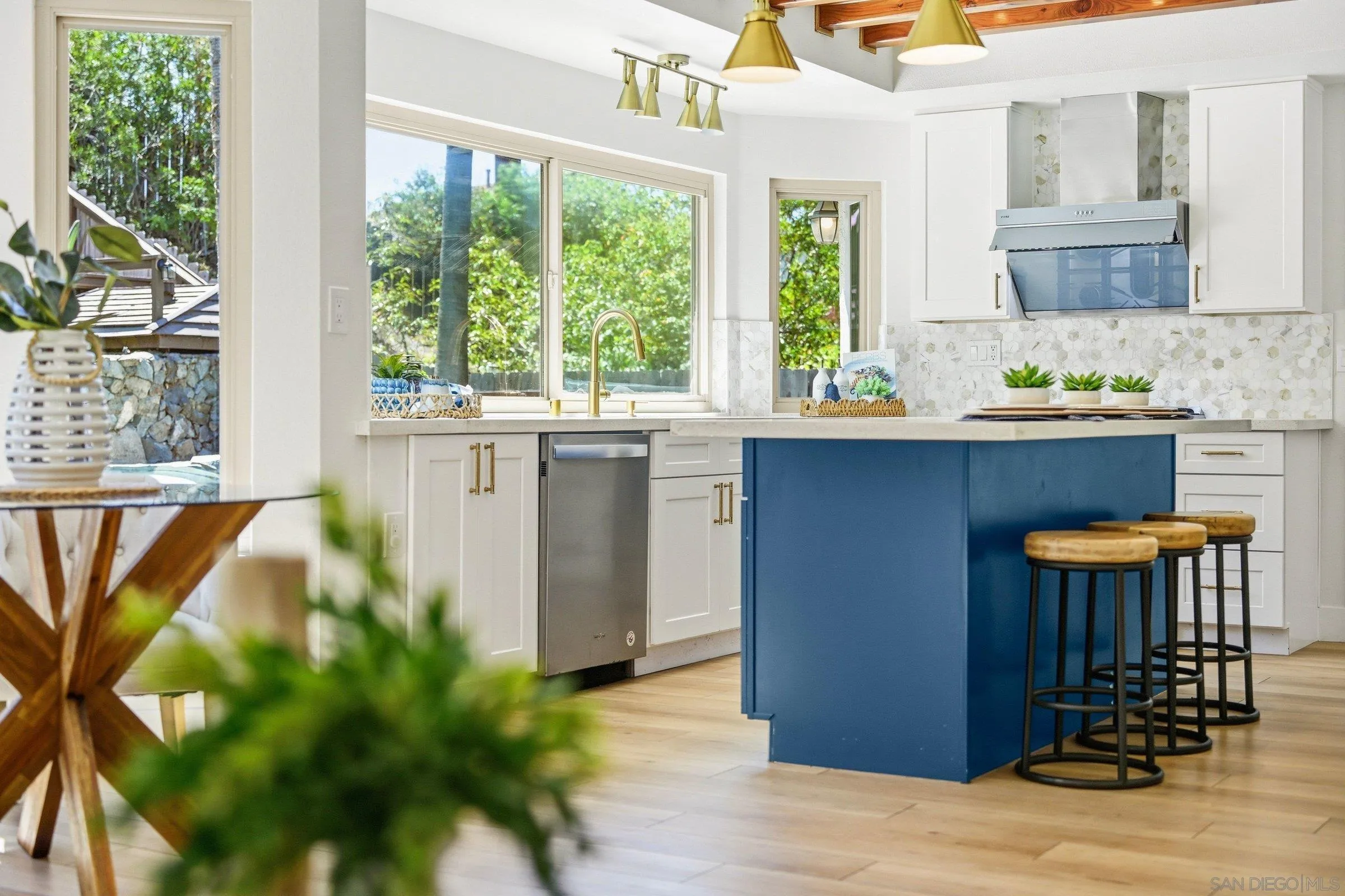 https://cdn.realtyfeed.com/cdn/127/260016587/3663e69690e5417430207b3d9670b3aa.webp