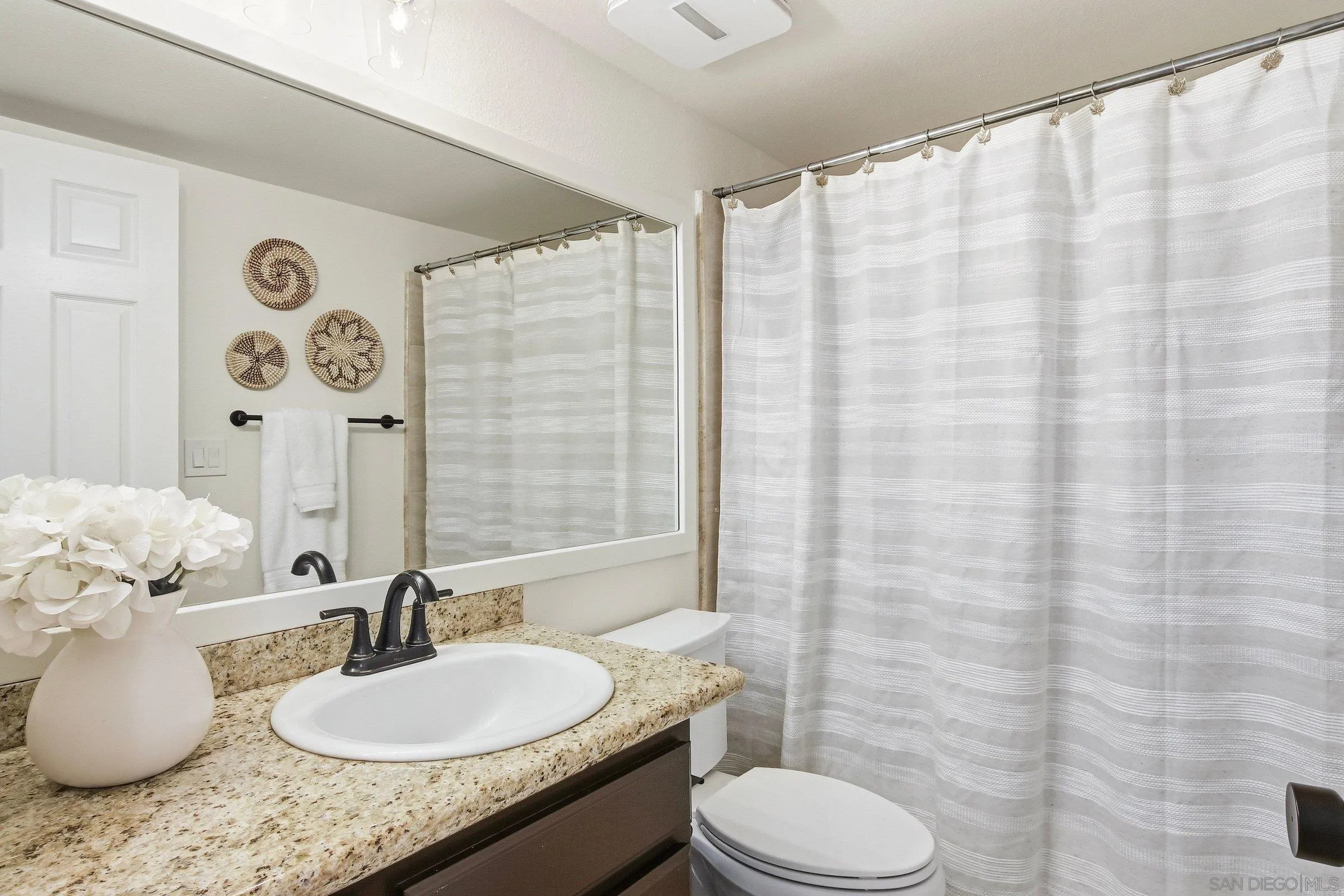 https://cdn.realtyfeed.com/cdn/127/260016587/5970c8b27c68eccbff3812c6c3dc6fe5.webp