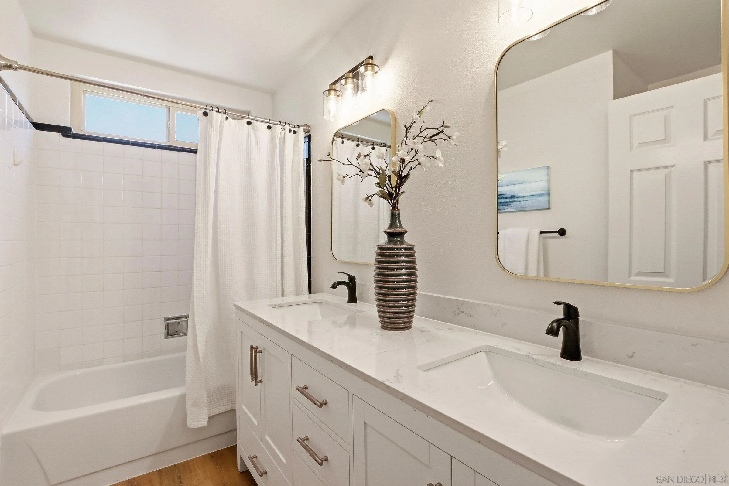 https://cdn.realtyfeed.com/cdn/127/260016587/c6bad3b1d3edc4fadc2c1bca3d85798a.webp