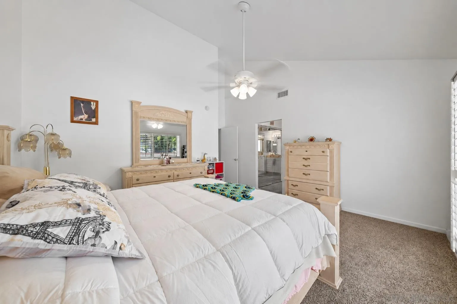 https://cdn.realtyfeed.com/cdn/127/260016589/1df91bd2c02789e27e1b96fd720cbc04.webp