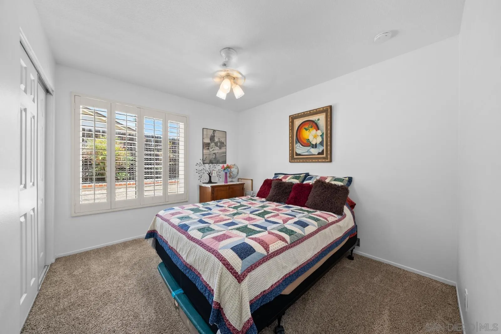 https://cdn.realtyfeed.com/cdn/127/260016589/50a1807d2d2b0431afeeb13bbe33029d.webp