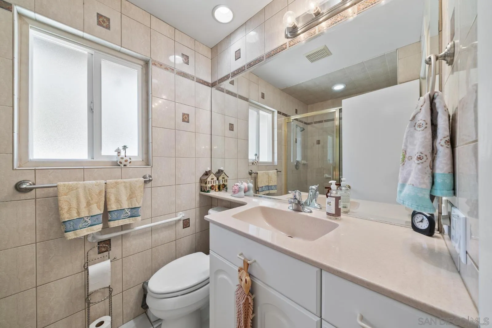 https://cdn.realtyfeed.com/cdn/127/260016589/ada9c45f03e9c8288e07c95ebe73ad30.webp