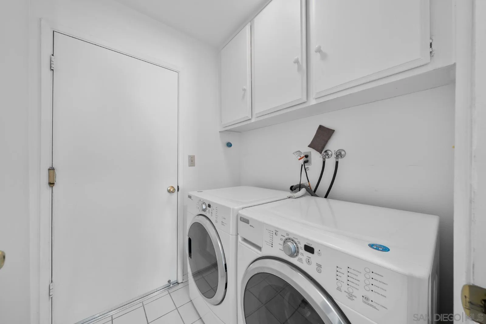 https://cdn.realtyfeed.com/cdn/127/260016589/dc9f9493876020f28335dbf0bfa0cf87.webp