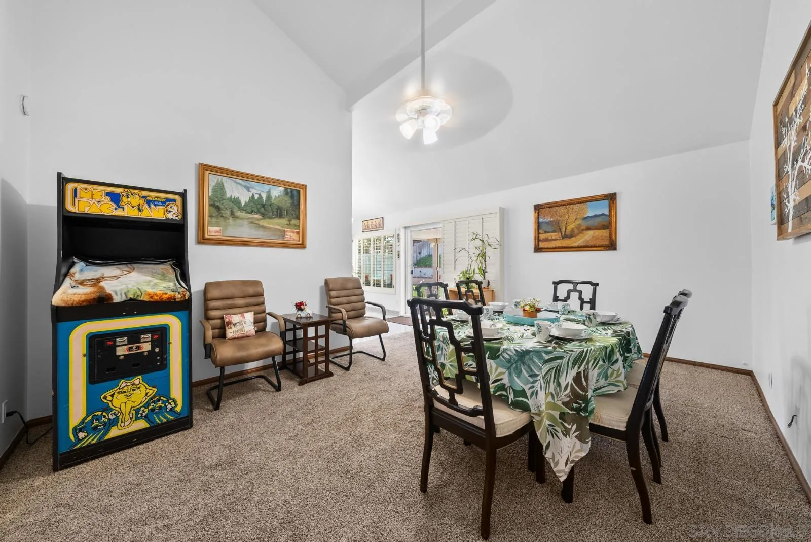 https://cdn.realtyfeed.com/cdn/127/260016589/e7a9bb2fb57448bdde8fdd1892ff0fe2.webp