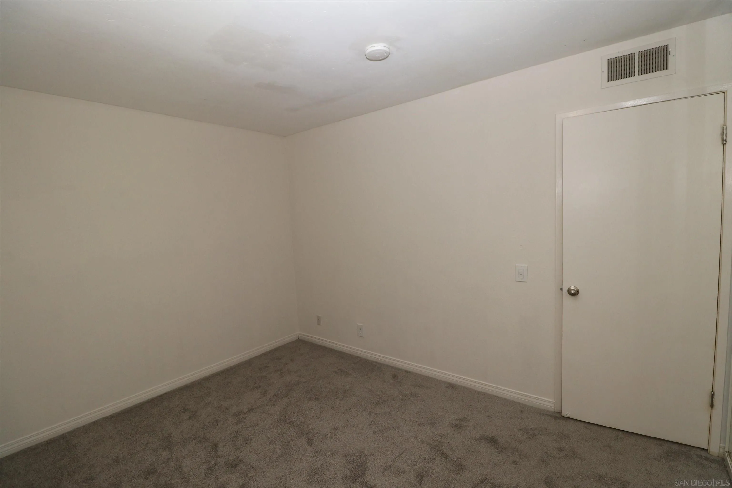 Photo #12: 260016592 Listing: Photo #12