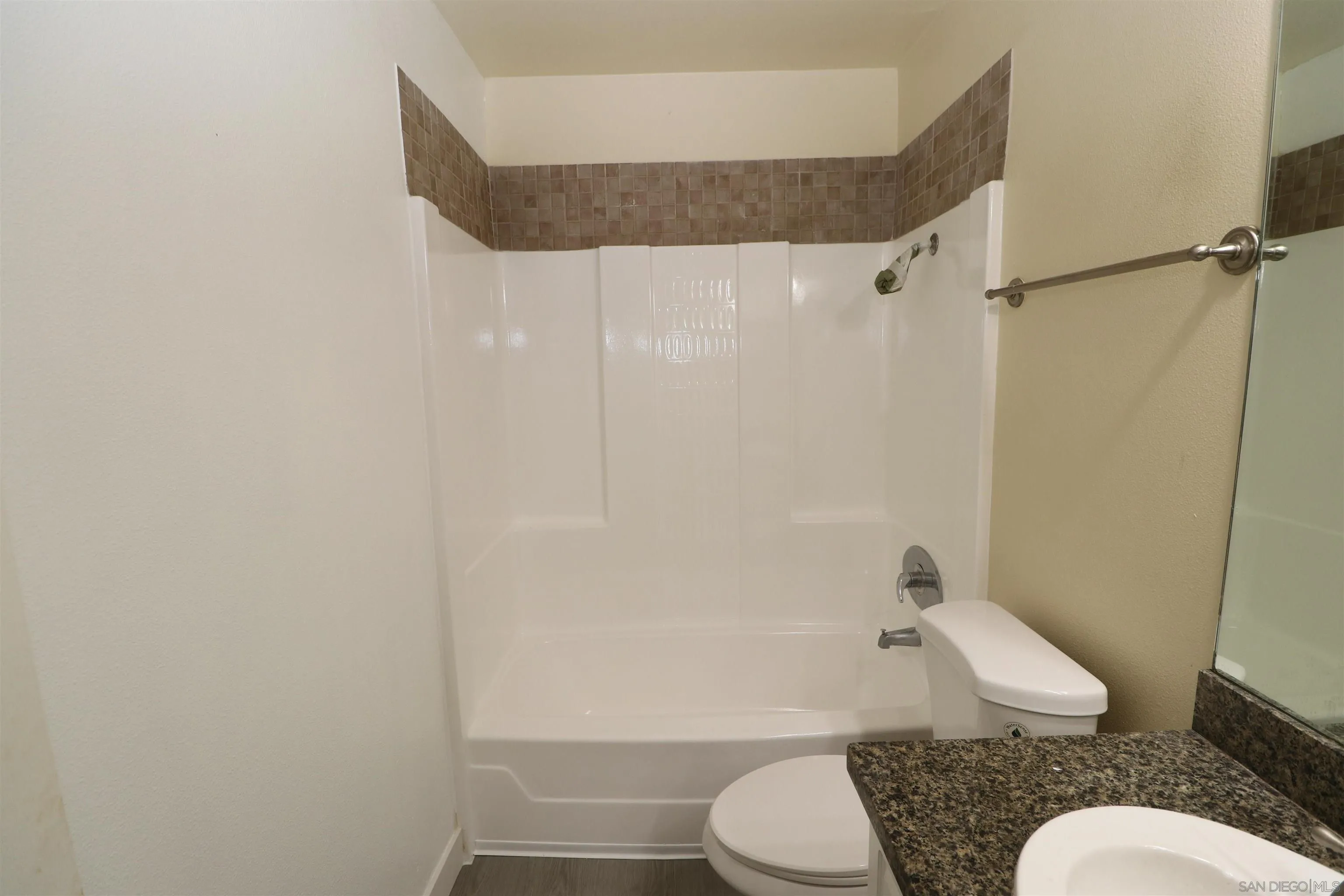 Photo #15: 260016592 Listing: Photo #15