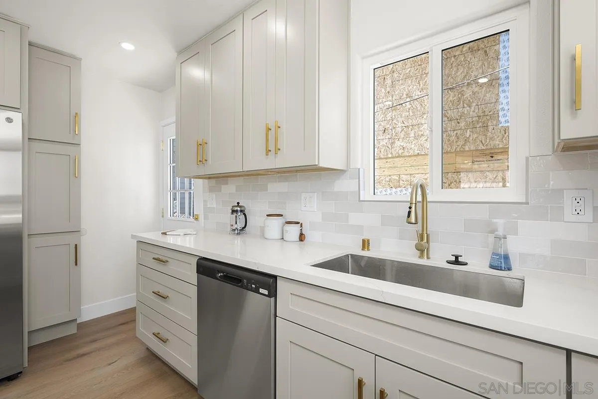 https://cdn.realtyfeed.com/cdn/127/260016593/33d0e515934777a2f0c7b7d4ce01e9ad.webp