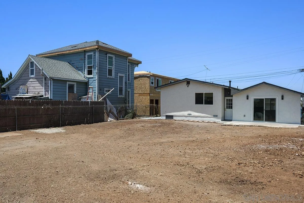 https://cdn.realtyfeed.com/cdn/127/260016593/49c2d959de9c2c1baac9058d19b20785.webp