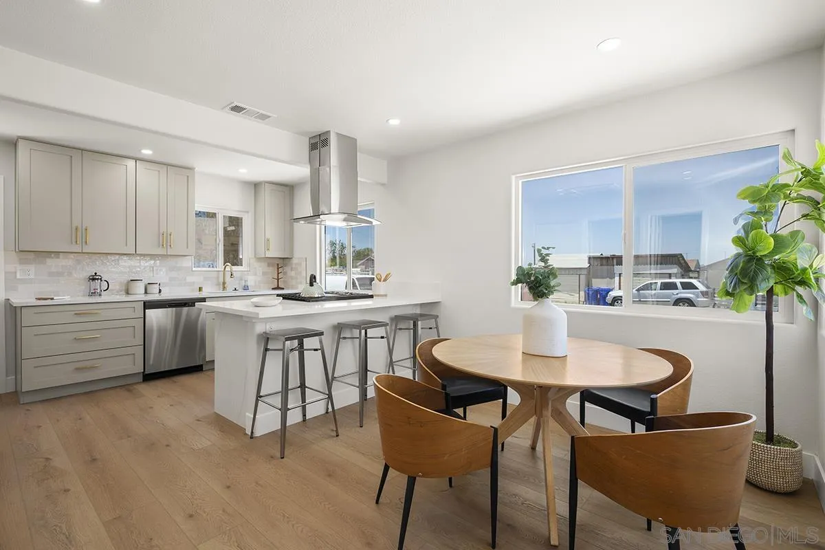 https://cdn.realtyfeed.com/cdn/127/260016593/94e7830aea0466534f09ca3eebd7770b.webp