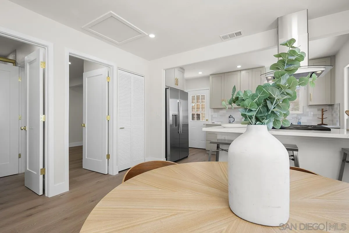 https://cdn.realtyfeed.com/cdn/127/260016593/ead50f618715452333b6c8684d453786.webp