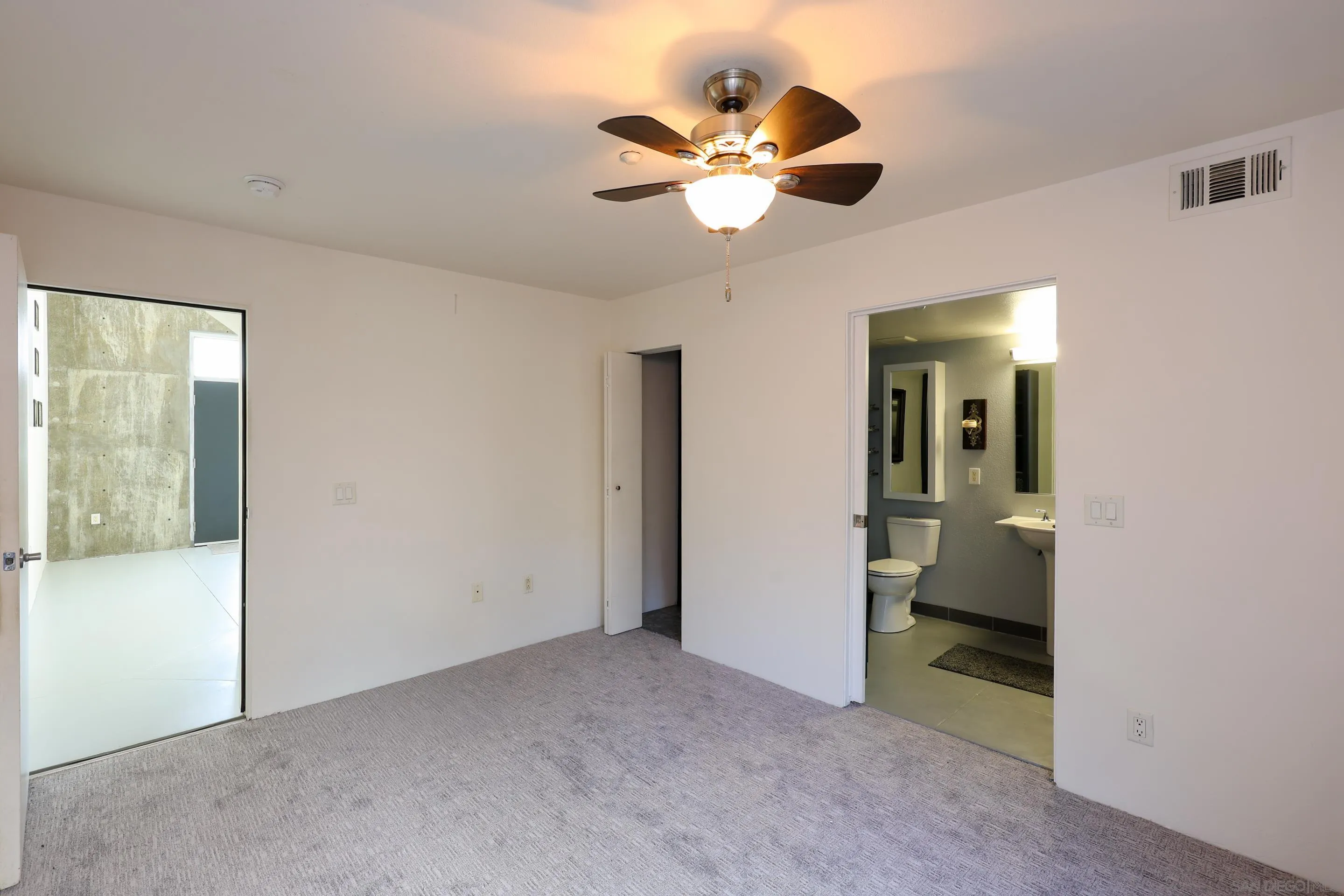 Photo #10: 260016595 Listing: Photo #10