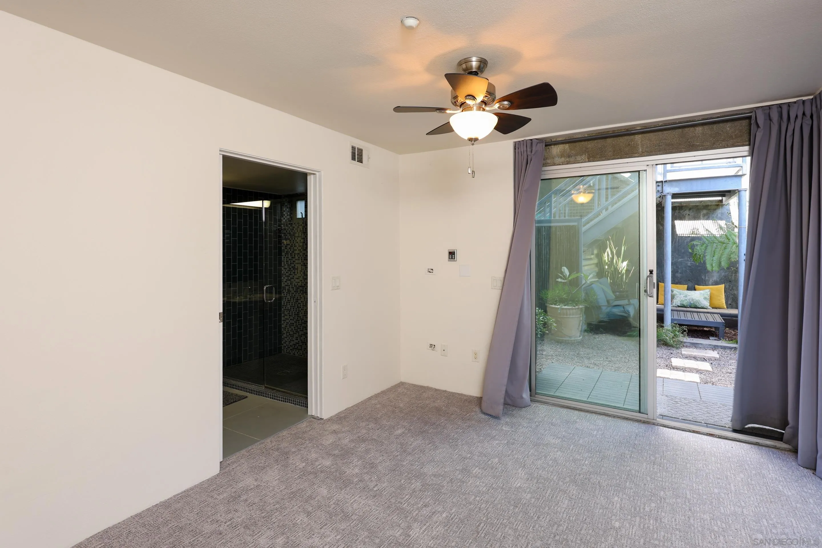 Photo #8: 260016595 Listing: Photo #8