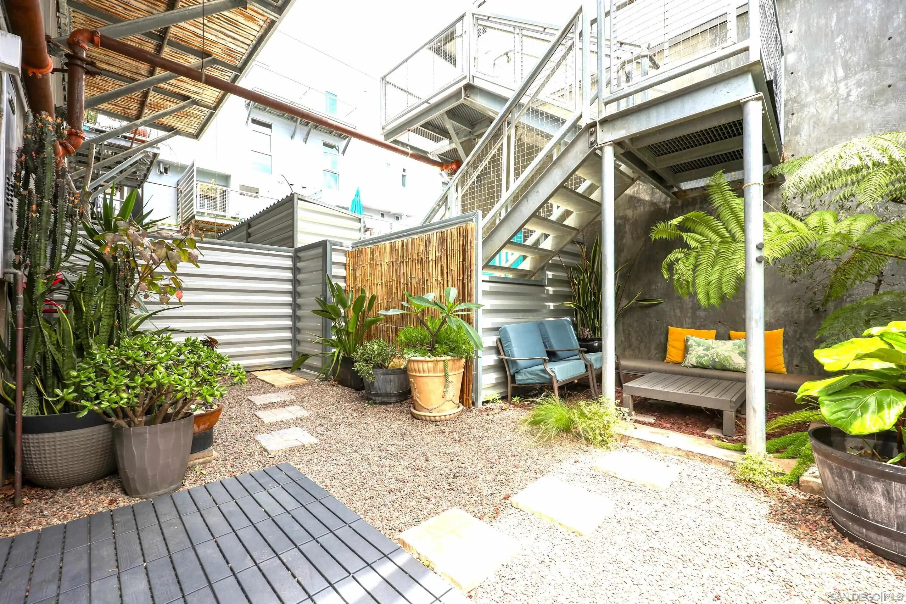 Photo #12: 260016595 Listing: Photo #12