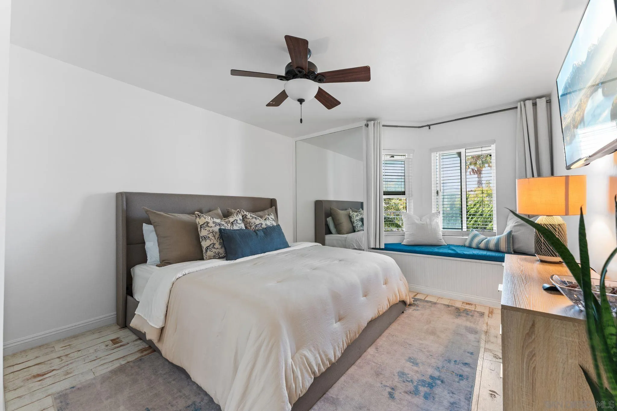 https://cdn.realtyfeed.com/cdn/127/260016597/45ad9df121e68d71d0b75c1ed5074faf.webp