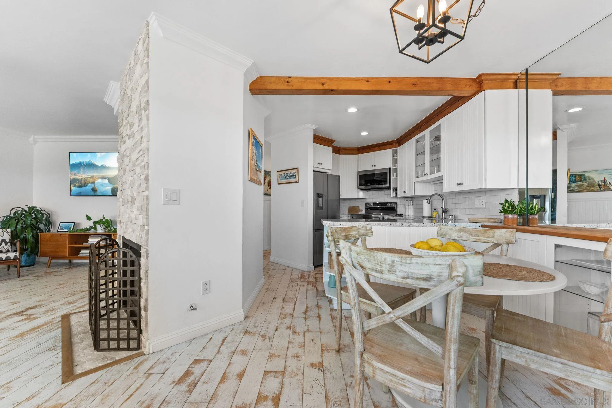 https://cdn.realtyfeed.com/cdn/127/260016597/a644ba25ba9f0a17eb055d7485fdef66.webp